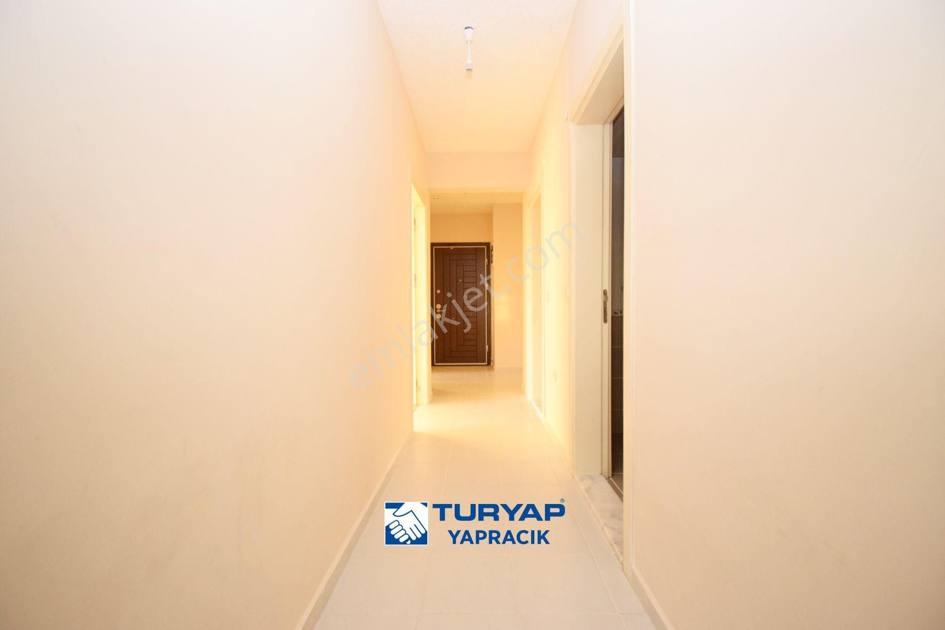 Turyap Yapracık' Tan 13. Bölgede Manzaralı Satılık Boş 3+1 Daire - Görsel 19