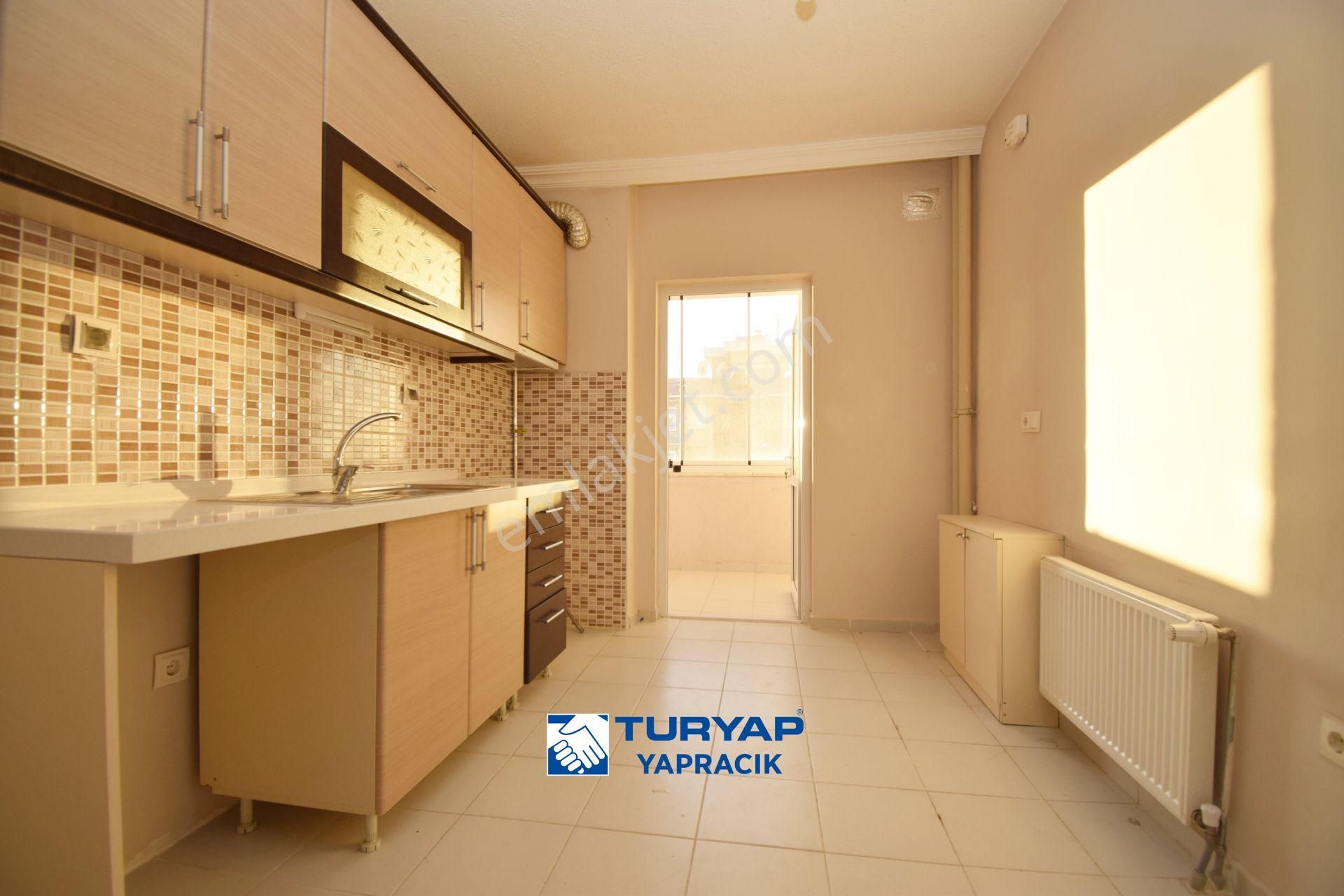 Turyap Yapracık' Tan 13. Bölgede Manzaralı Satılık Boş 3+1 Daire - Görsel 4