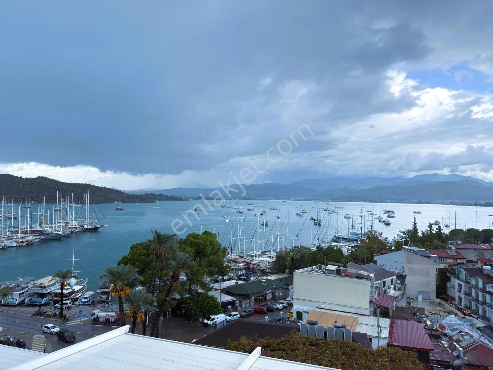 Fethiye Körfezi Manzaralı Fırsat Lokasyonda Tam Müstakil Ev - Görsel 5