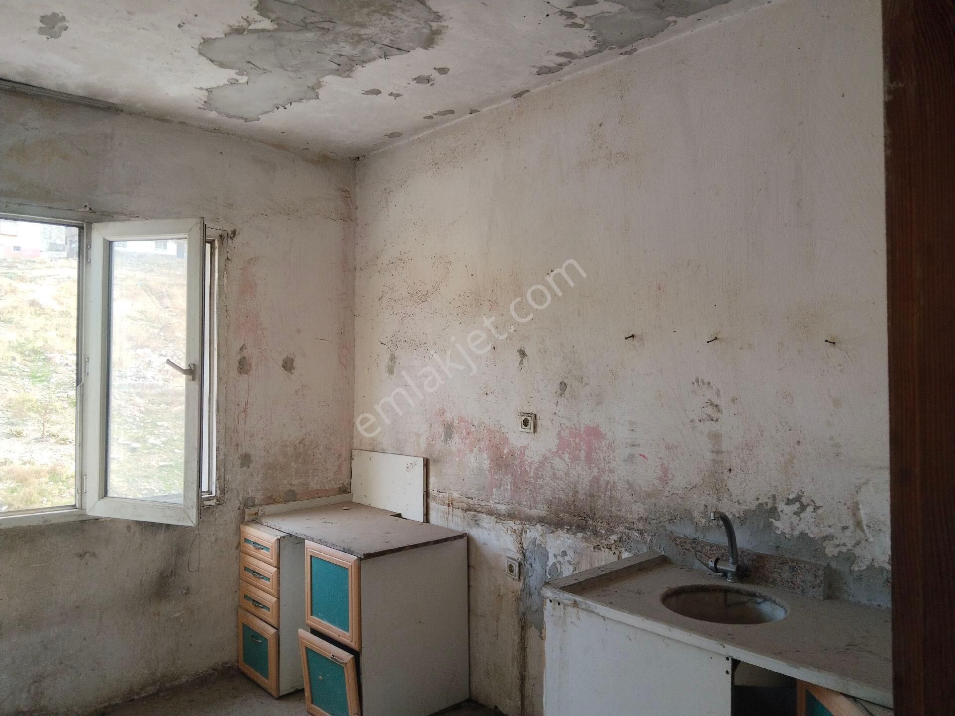 Dumlupınar Da 3 Katlı Köşe Başi Müstakil Ev - Görsel 5