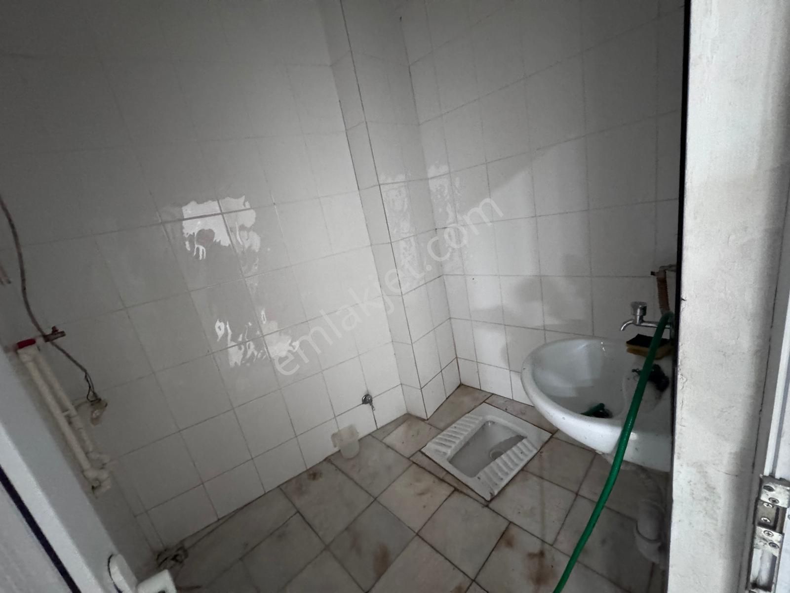 Öz Aydın'dan Fevziçakmak Mahallesinde Satılık Dükkan - Görsel 2