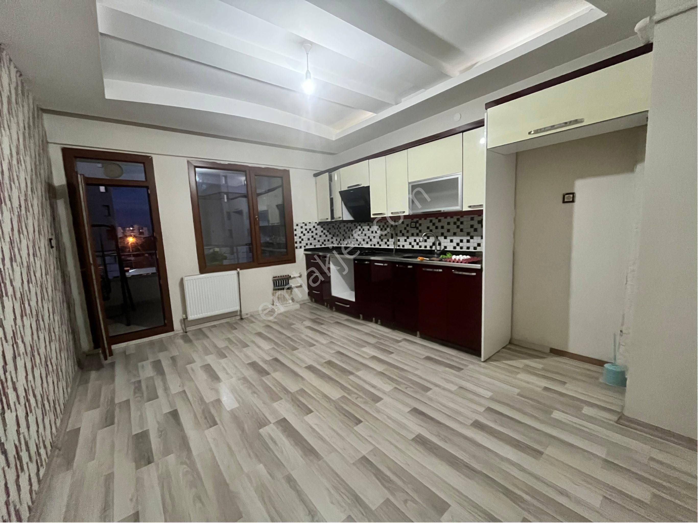 Bağcılarda Piyale Düğün Salonu Civarı Çok Uygun Kiralık Lüks 3+1