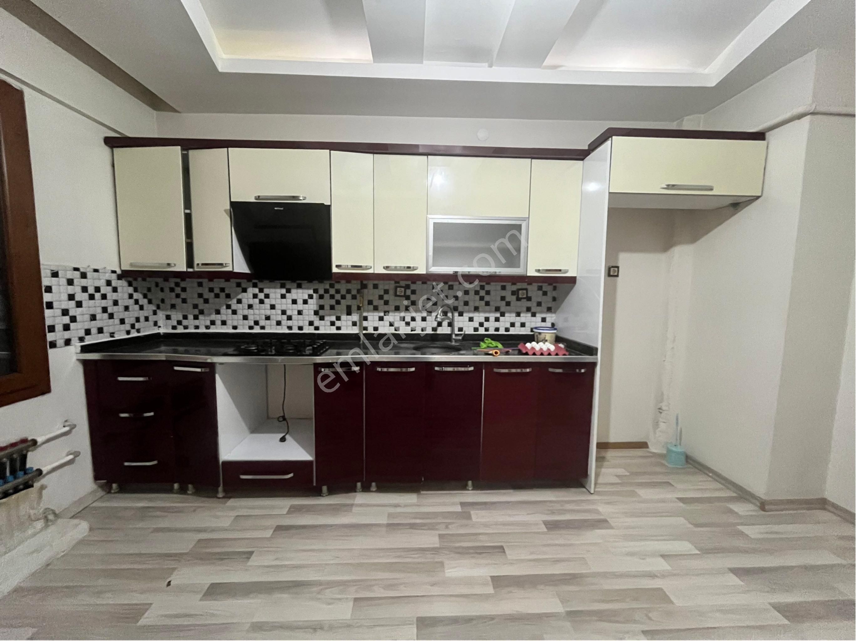 Bağcılarda Piyale Düğün Salonu Civarı Çok Uygun Kiralık Lüks 3+1 - Görsel 3