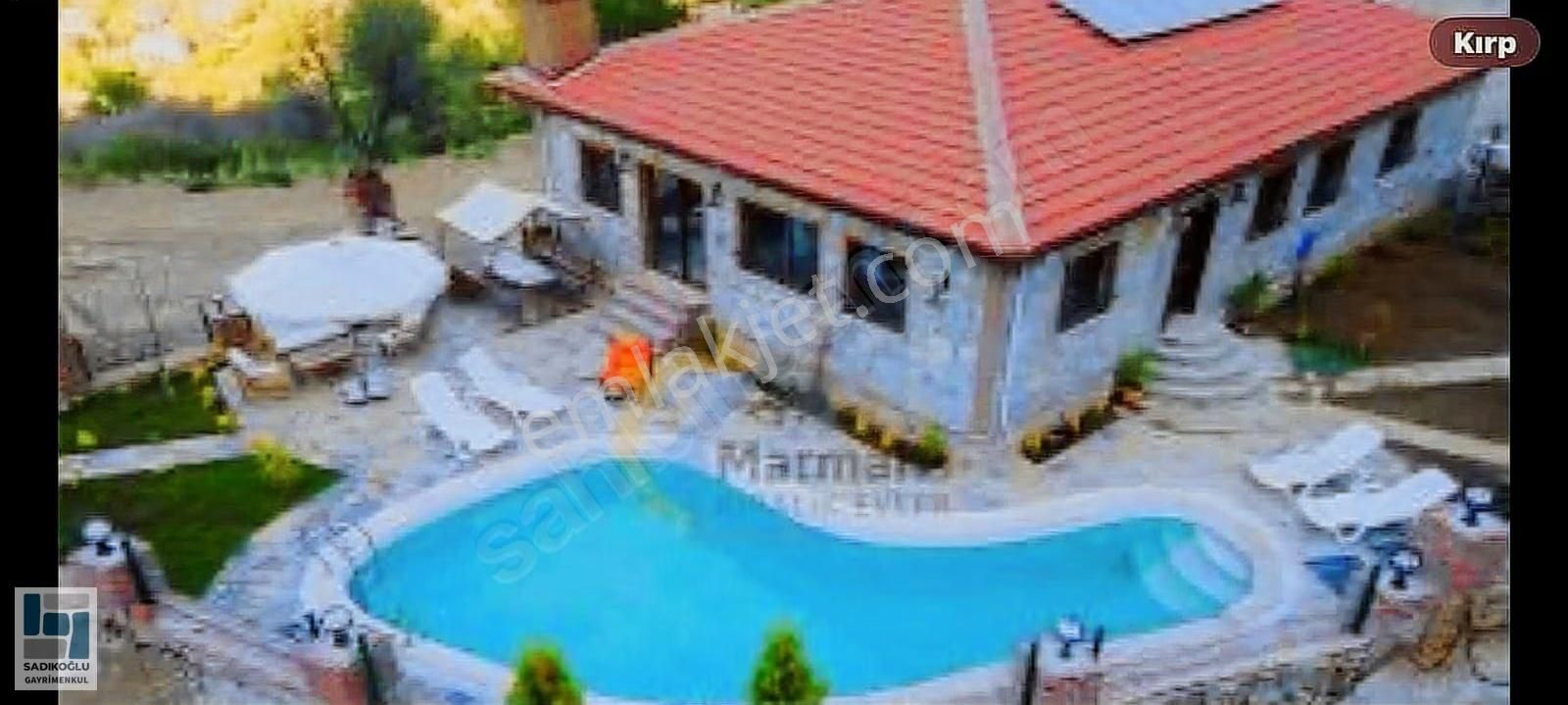 Marmaris Selimiyede 555 M² Arsa İçinde Havuzlu, Yasal 3+1 - Görsel 5