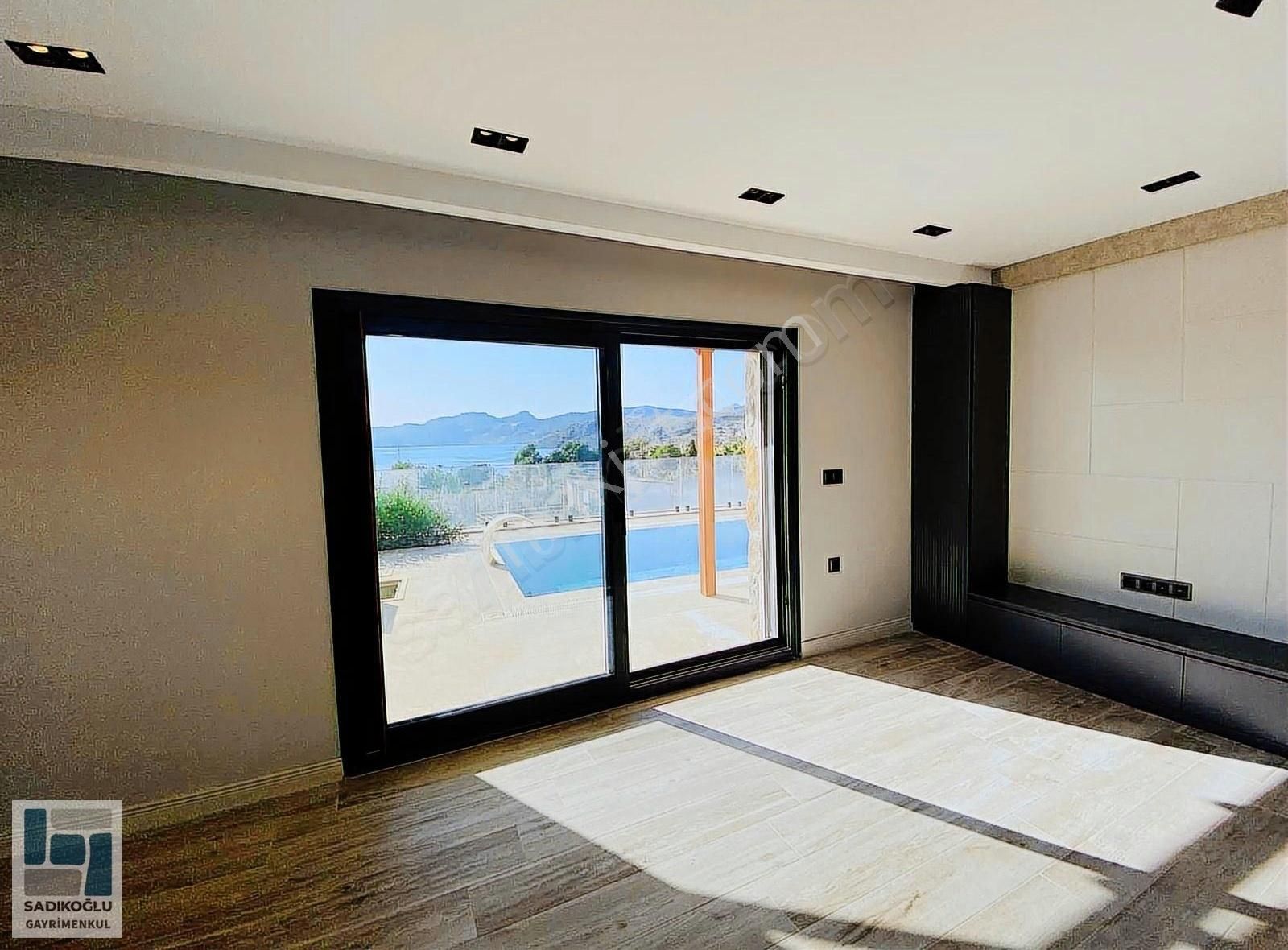 Söğütte Akıllı Sistemli, Full Deniz Manzaralı Lüks Villa - Görsel 10
