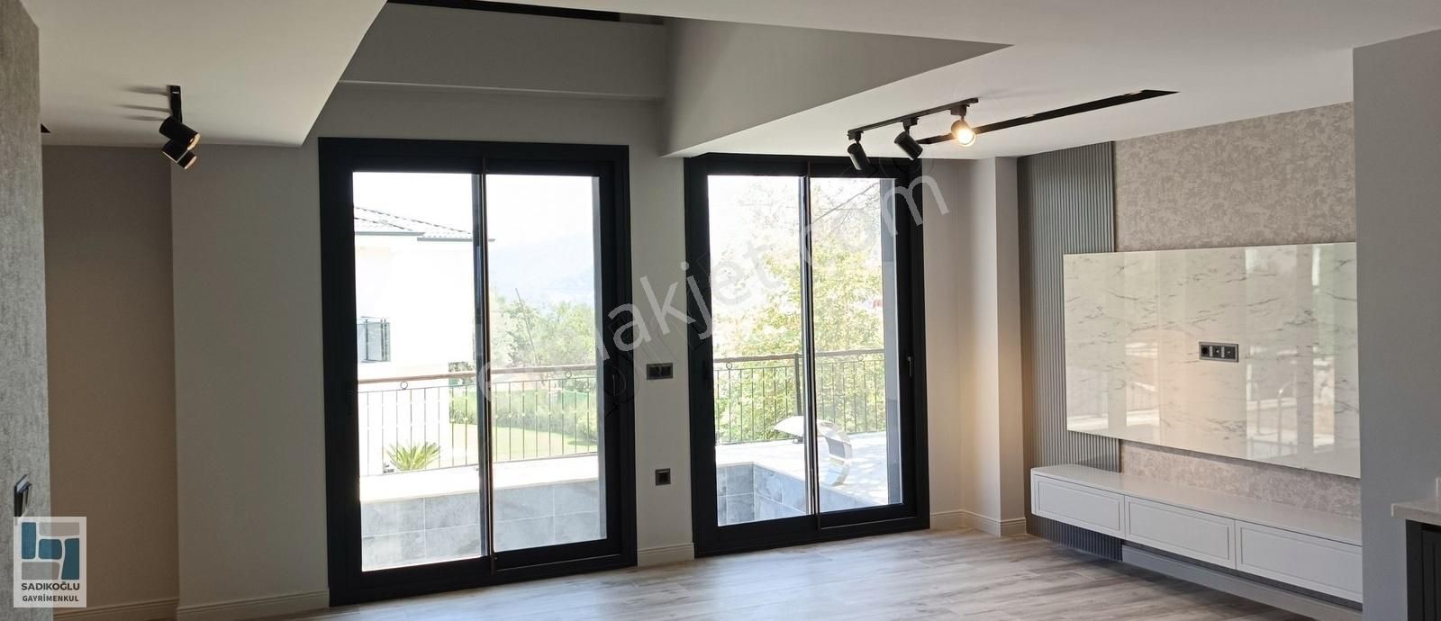 Selimiye Merkez'de Deniz Manzaralı,yasal Ve İskanlı Lüks Villa.. - Görsel 10