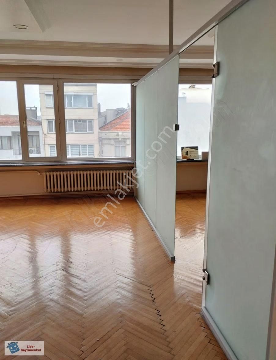 Halaskargazi Caddesi Üzerinde Köşe Konumda Metronun Dibinde 4+1 - Görsel 12