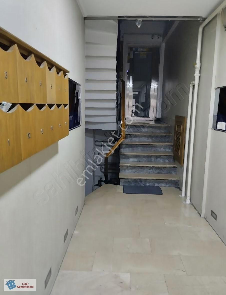 Halaskargazi Caddesi Üzerinde Köşe Konumda Metronun Dibinde 4+1 - Görsel 15