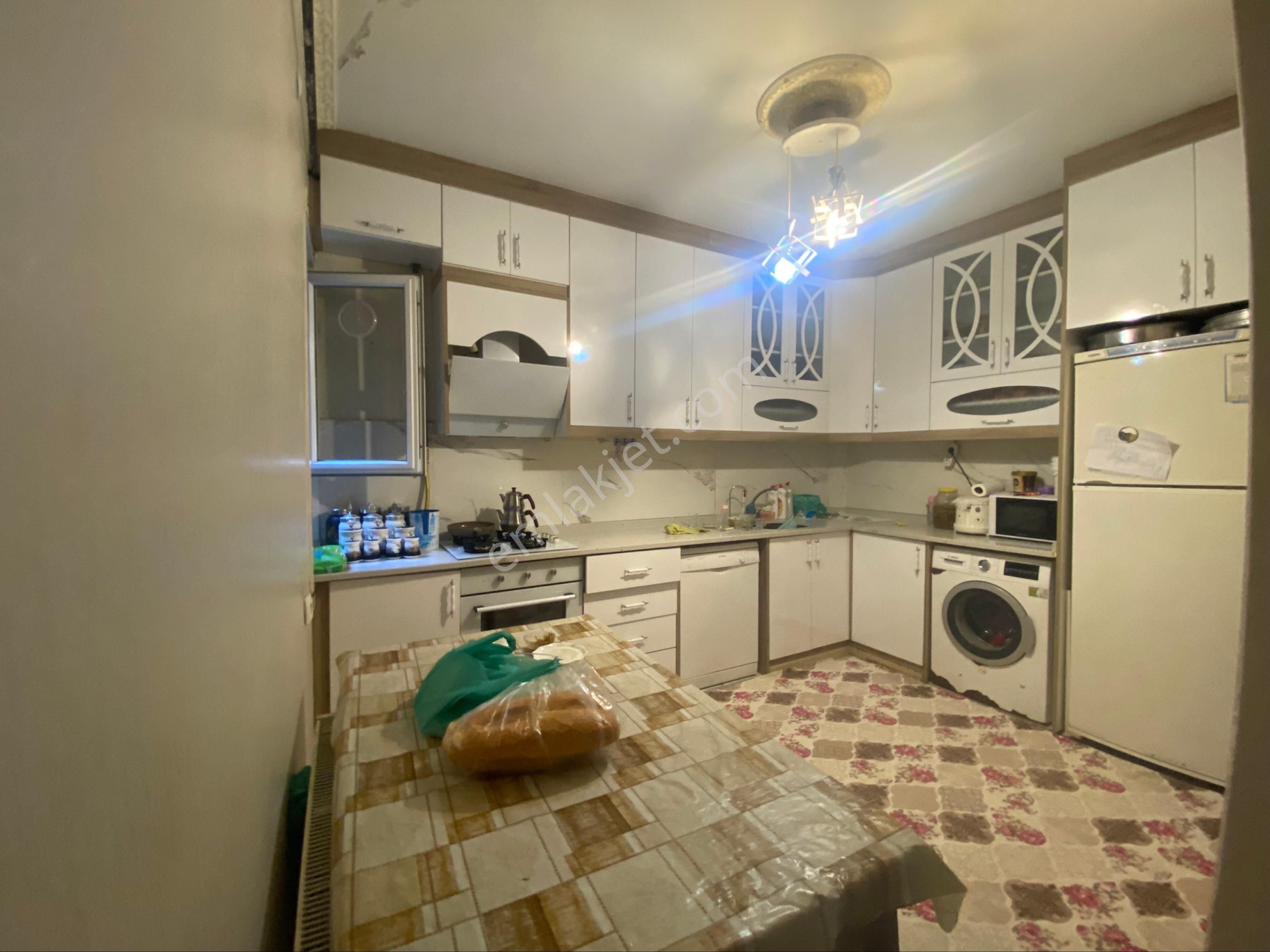 Yeşılevler De 3 Katlı,117m,geniş , 2+1 , Doğalgazlı, Yalıtımlı - Görsel 11