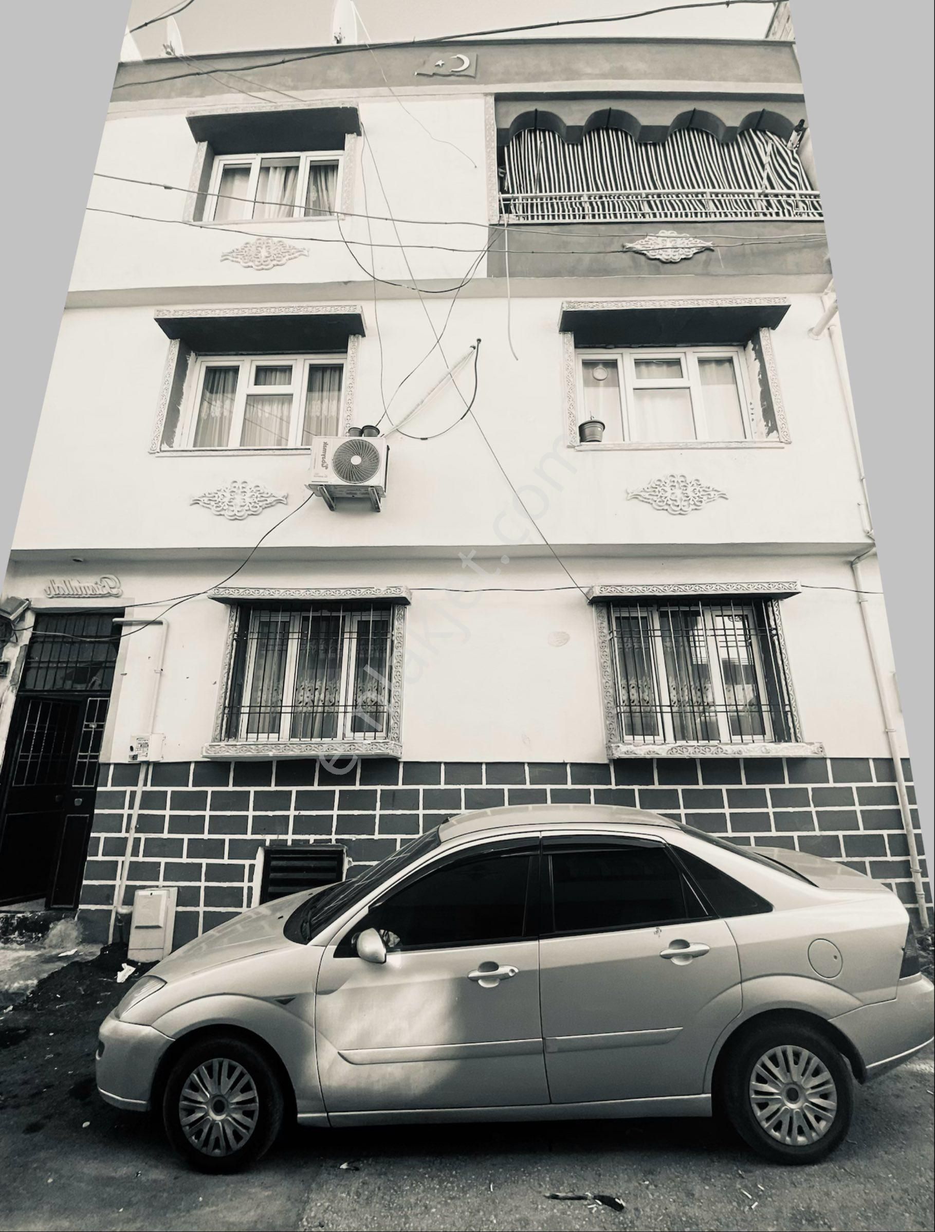 Yeşılevler De 3 Katlı,117m,geniş , 2+1 , Doğalgazlı, Yalıtımlı