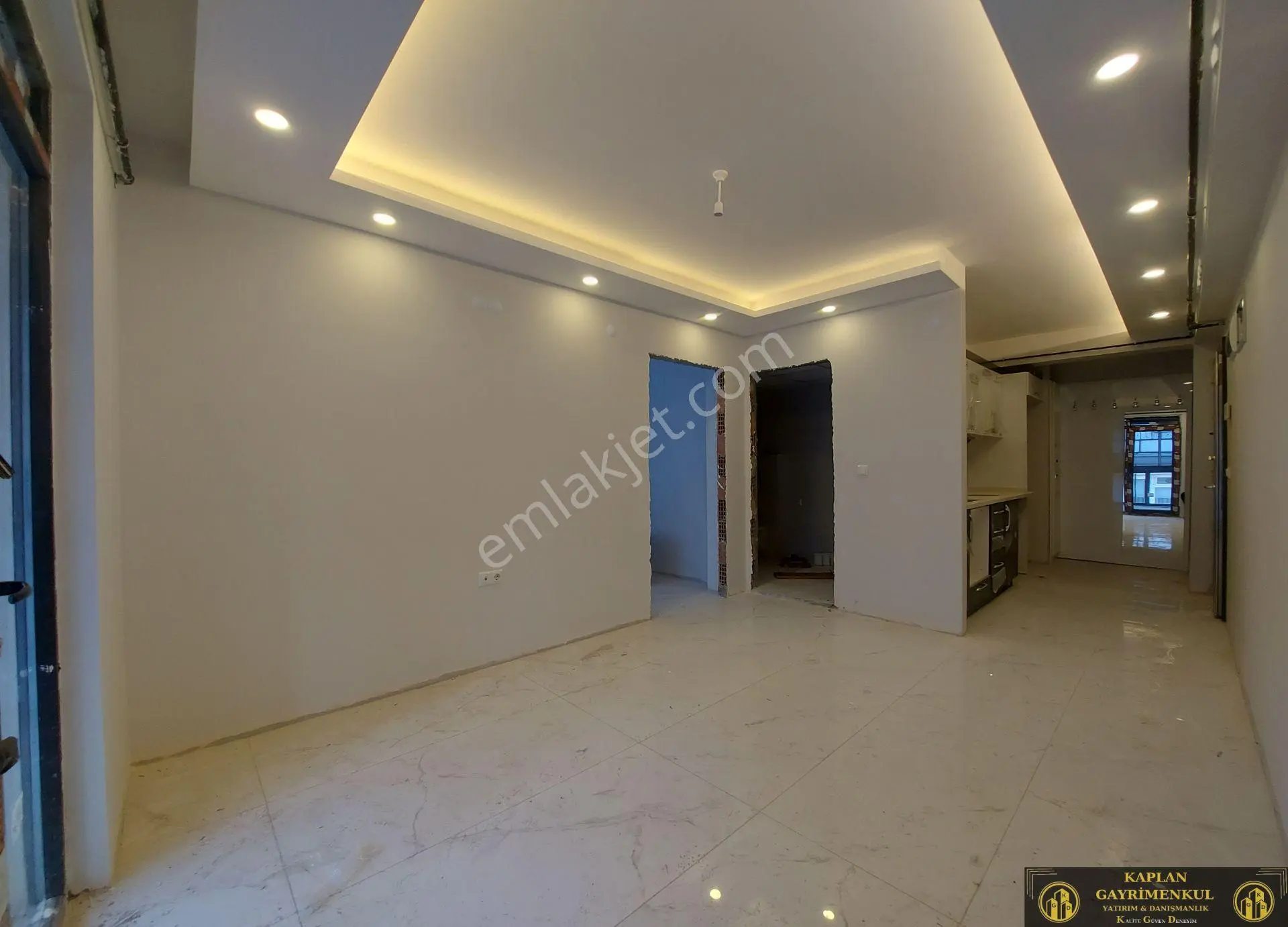 Kaplan Gayrimenkul’den Ertaş Caddesi Yakını 1+1 50m² Özel Garajlı Satılık Daire - Görsel 3