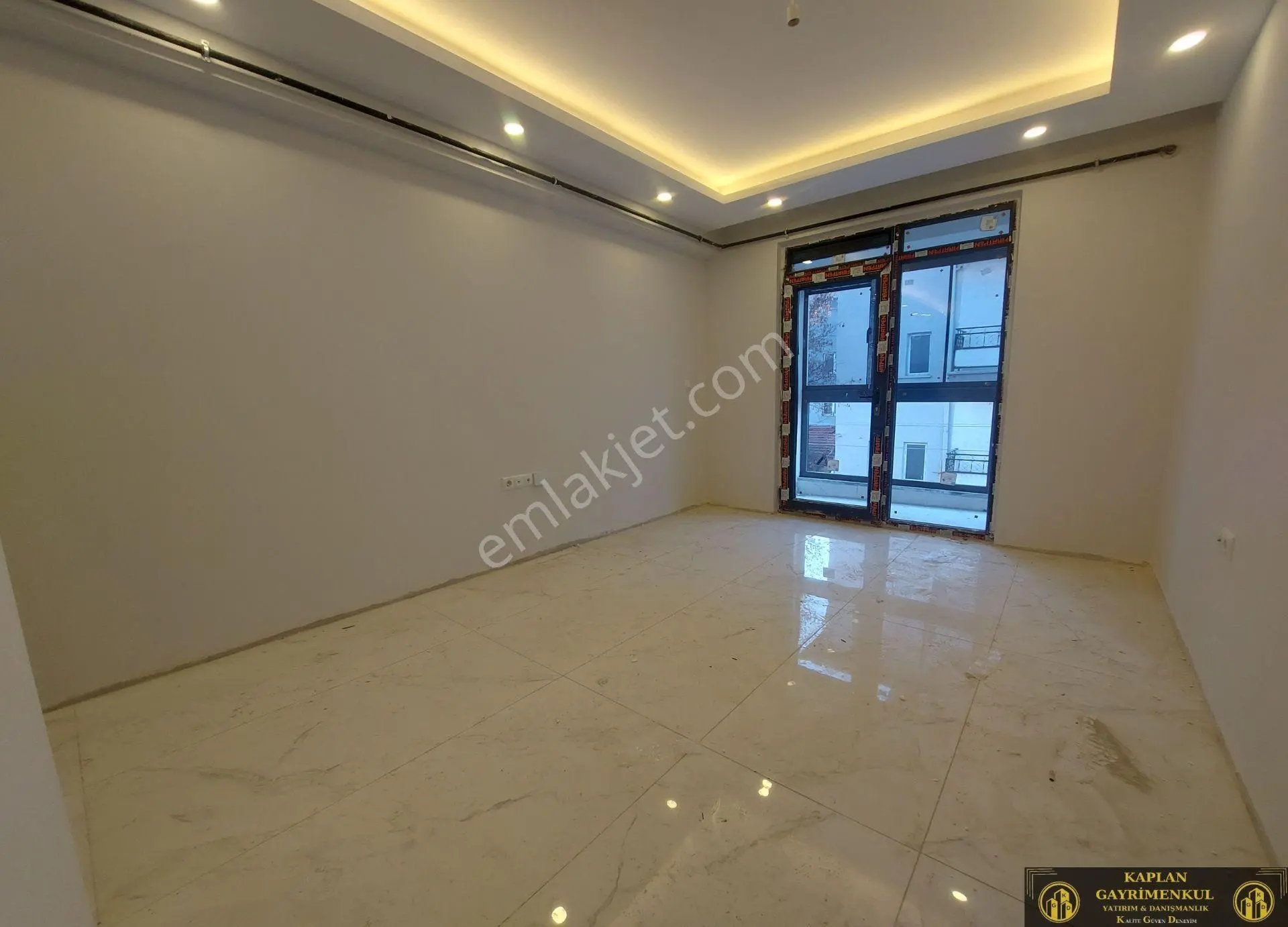 Kaplan Gayrimenkul’den Ertaş Caddesi Yakını 1+1 50m² Özel Garajlı Satılık Daire
