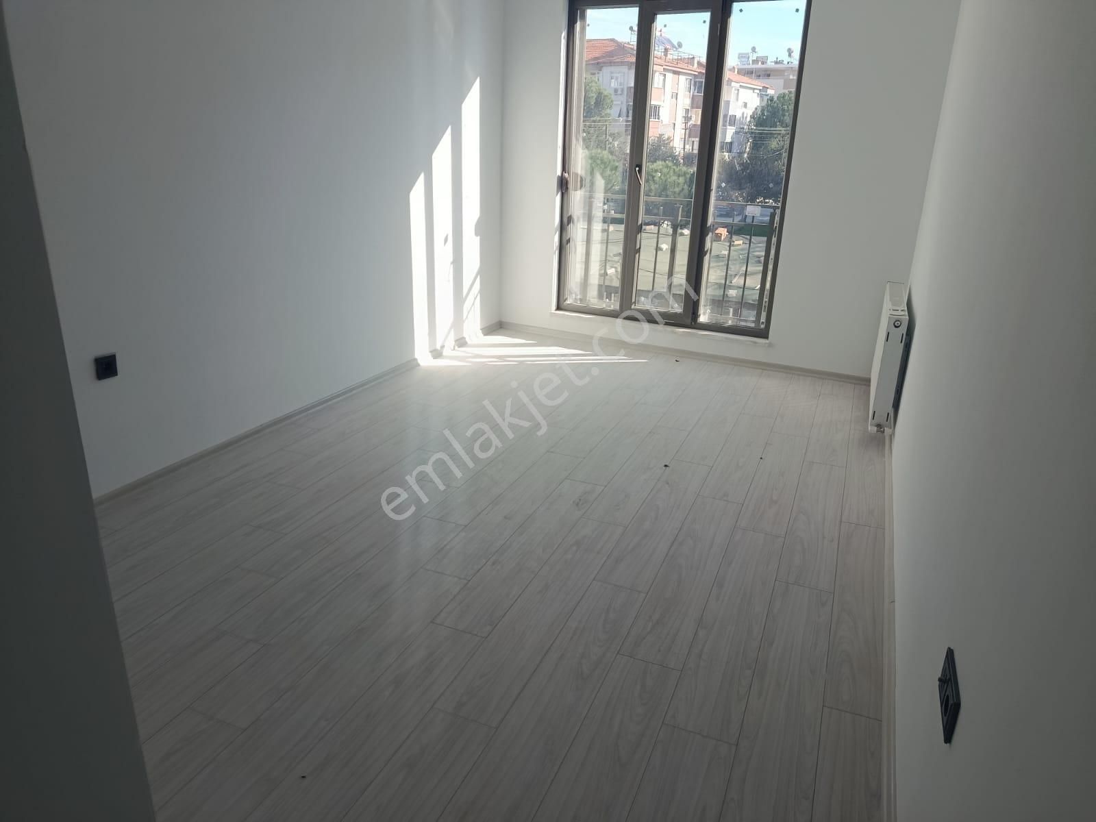 Akçay Doruk Gayrimenkul'den Altınkum'un Tam Göbeğinde Ayrı Mutfak, Ebeveyn Banyolu, Muhteşem Daire - Görsel 12
