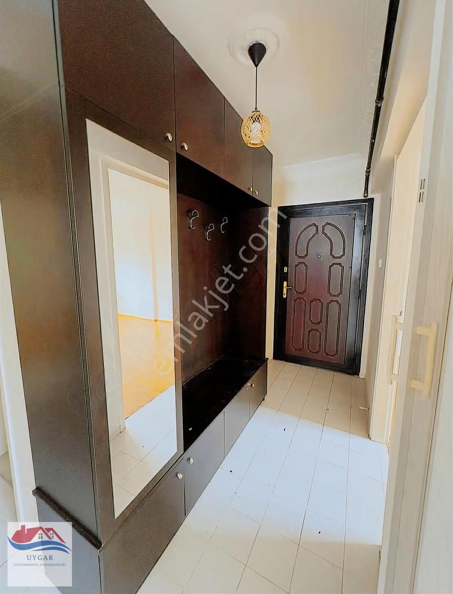 Karşıyaka Bahçelievler De Kiralık 3+1 Daire