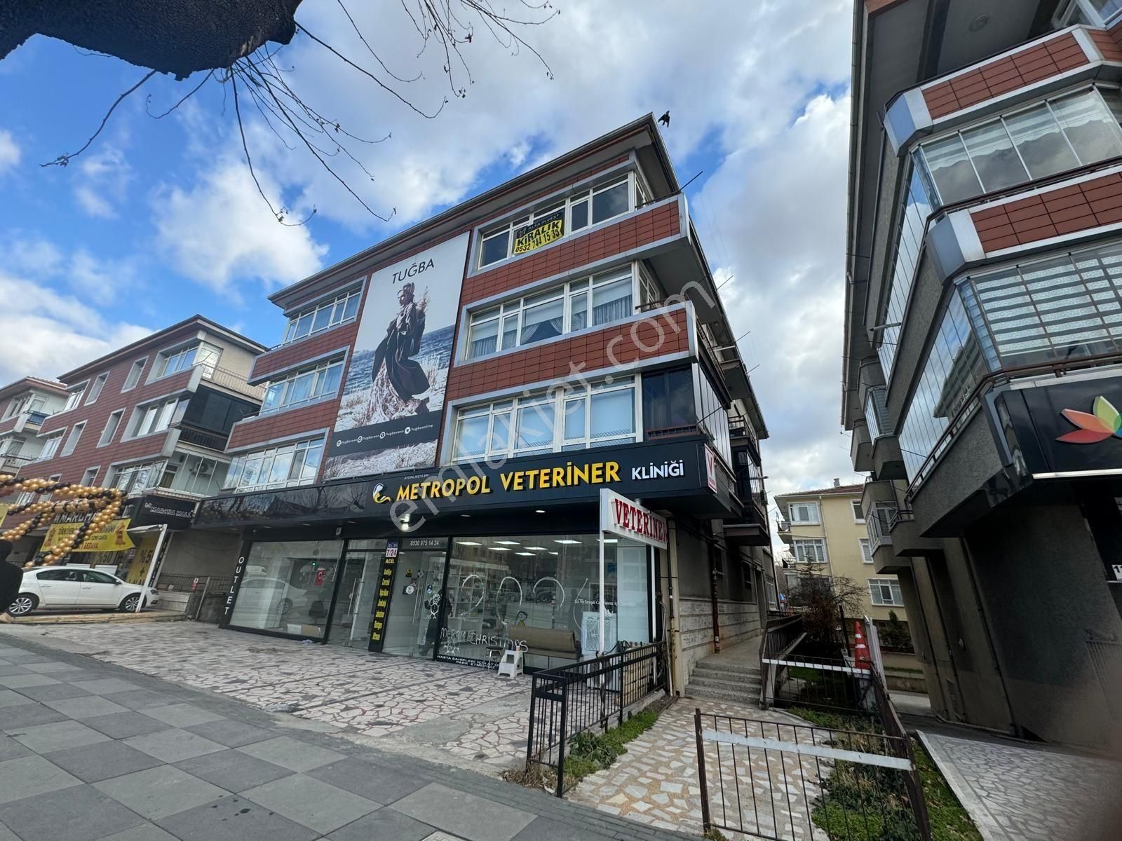 Aydınlıkevler Protokol Yolu Üzeri Bakımlı 3+1 Kiralık Daire - Görsel 5