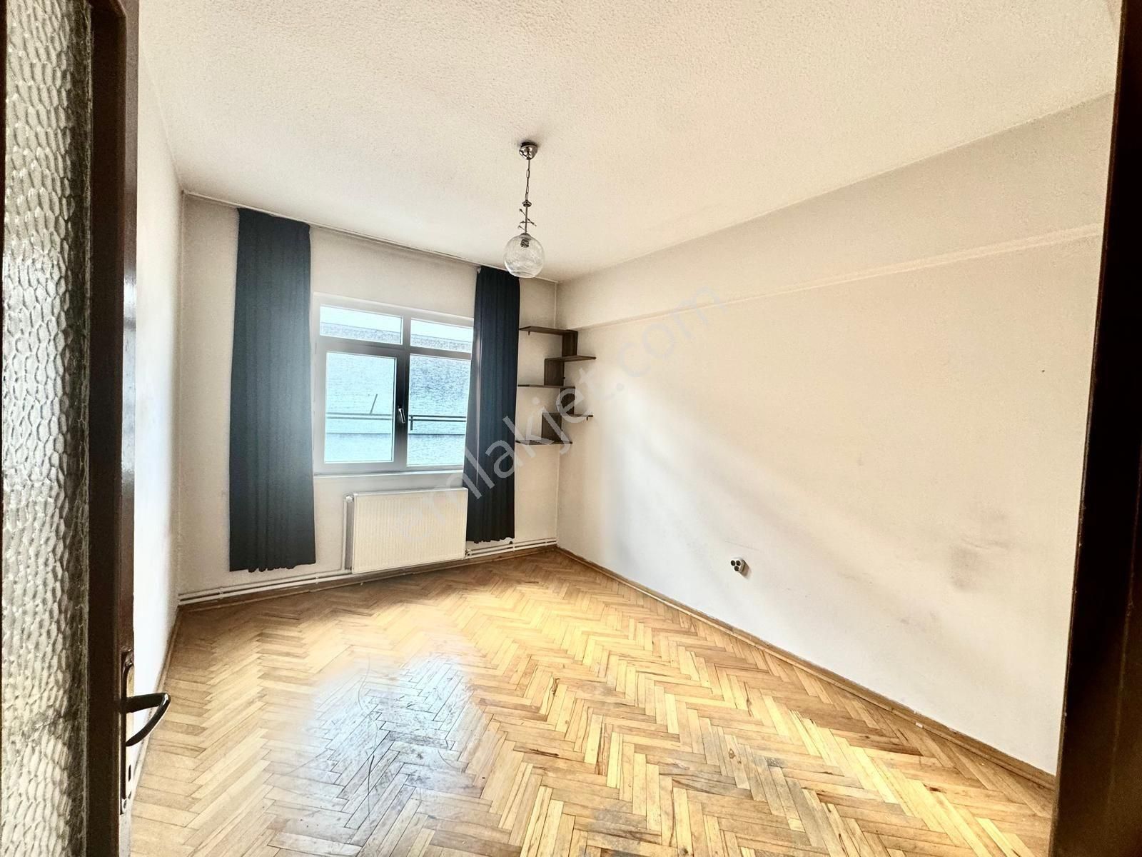Aydınlıkevler Protokol Yolu Üzeri Bakımlı 3+1 Kiralık Daire - Görsel 7