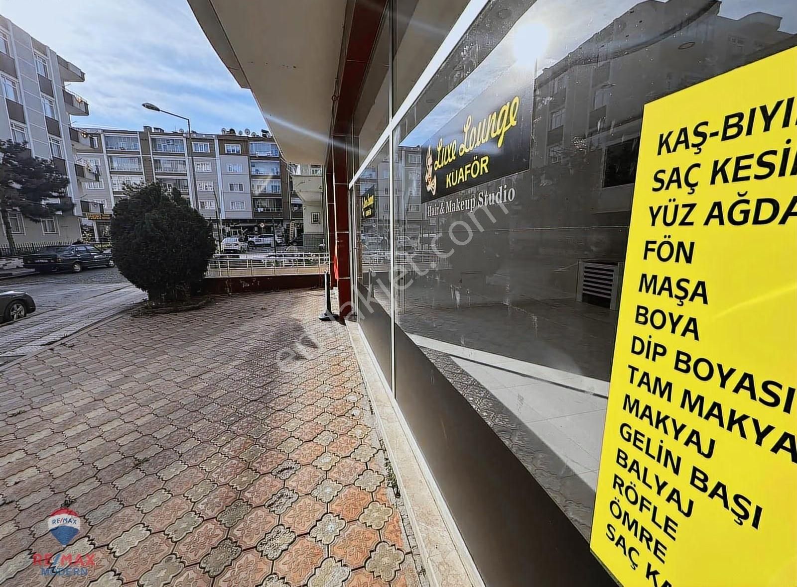 Lozanda Geniş Satılık Dükkan - Görsel 4
