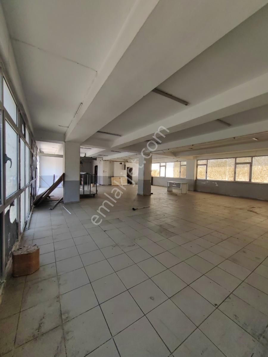 Bağcılar 15 Temmuz Da Kiralık 240 M2 Kullanışlı İşyeri Dükkan - Görsel 8