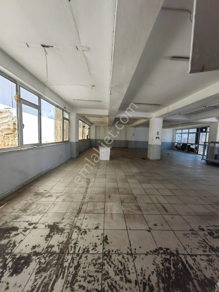 Bağcılar 15 Temmuz Da Kiralık 240 M2 Kullanışlı İşyeri Dükkan - Görsel 18