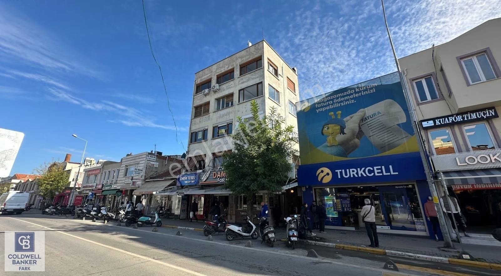 Ayvalık Merkezde 107m2 Deniz Manzaralı Masrafsız Daire - Görsel 2