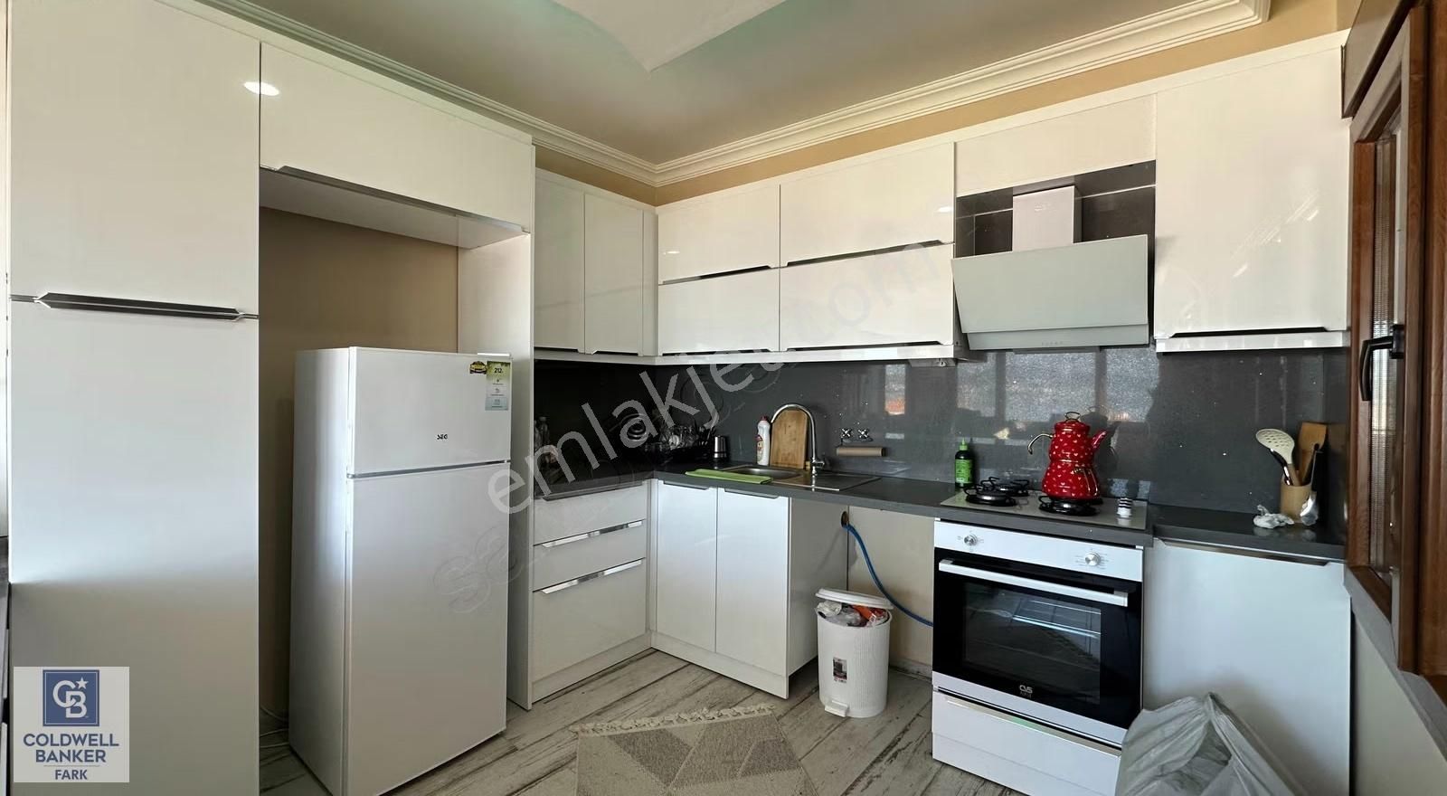 Ayvalık Merkezde 107m2 Deniz Manzaralı Masrafsız Daire - Görsel 11