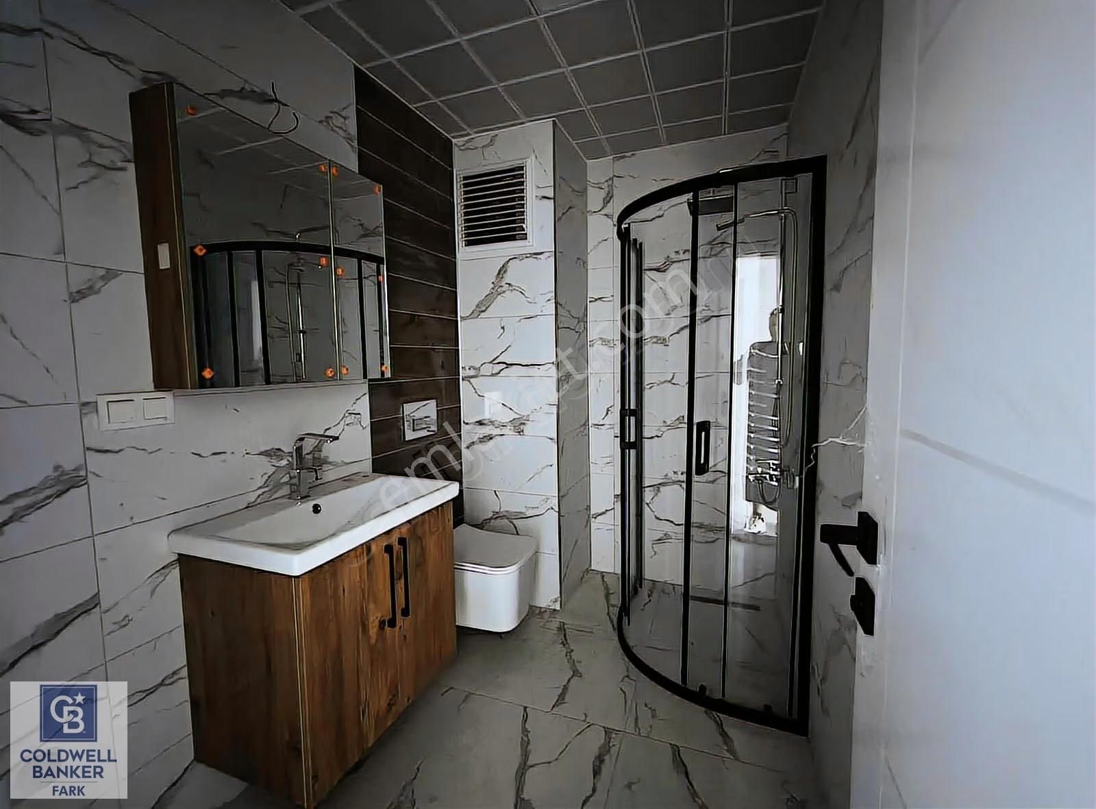 Ayvalık Altınova Merkez'de 2+1 Kiralık Sıfır Daire - Görsel 2