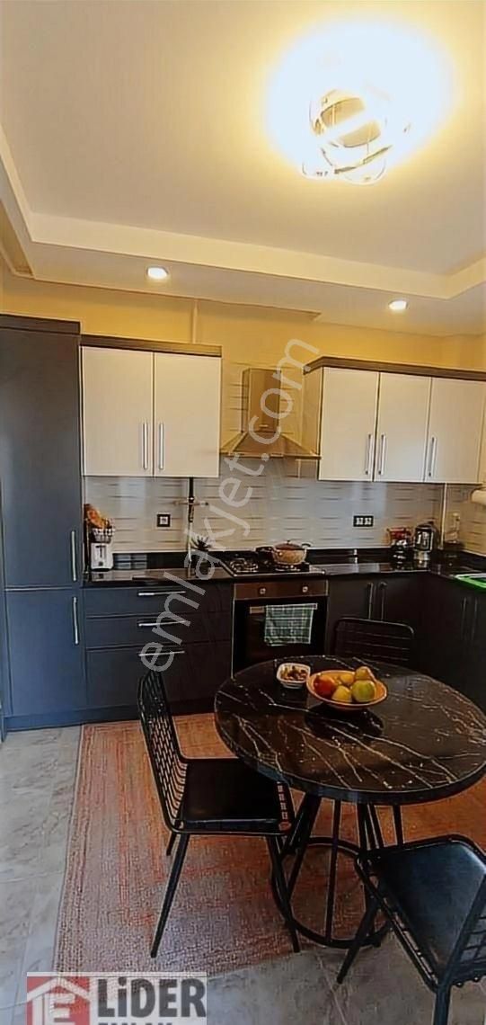 Güzel Yalı 3+1 Çift Banyo Kapalı Mutfak Yeni Bina Satılık Cazip - Görsel 4