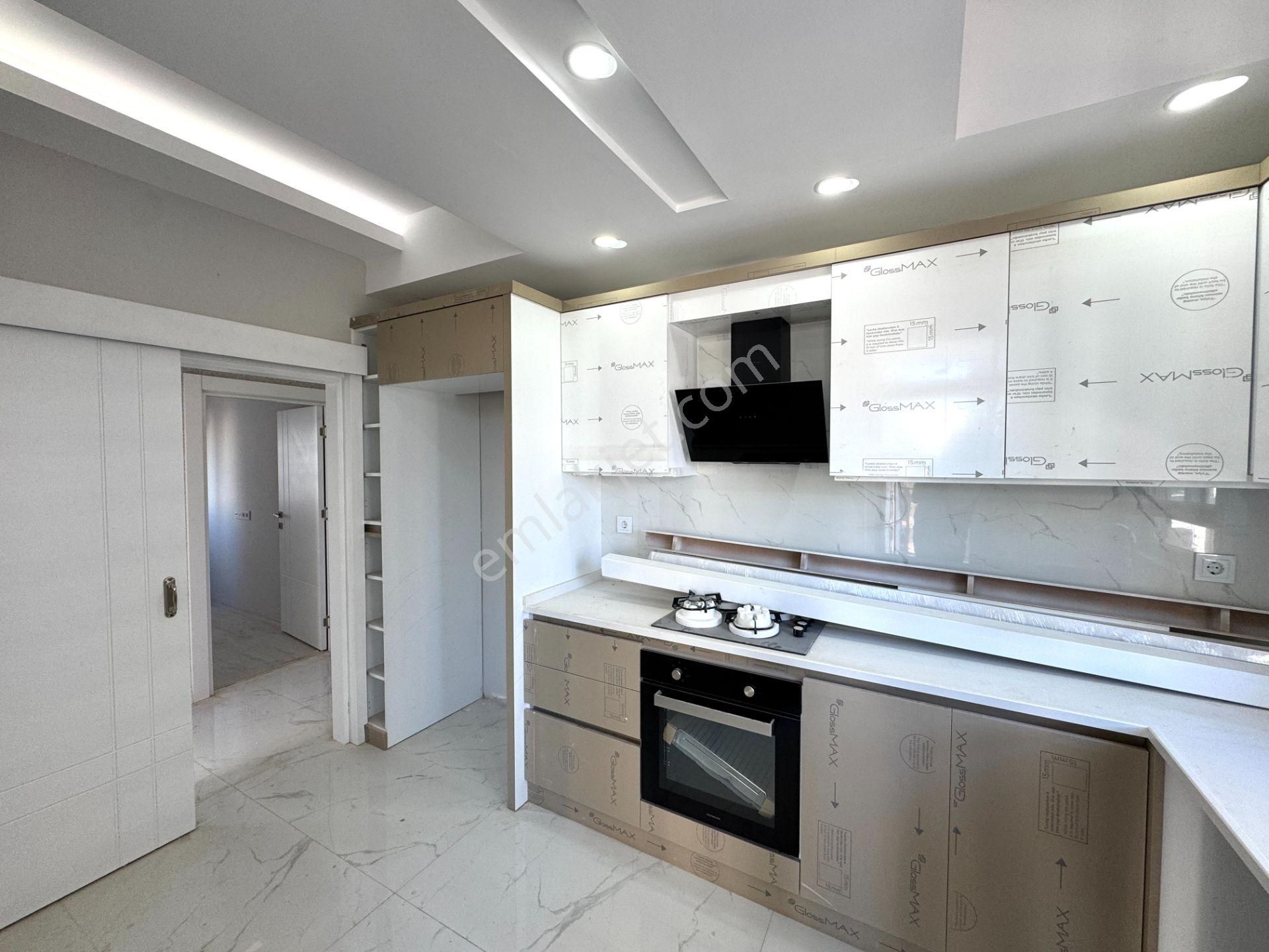 Yıldız Mahallesinde Ebv. Banyolu Çift Balkonlu Fırsat 3+1 Arakat