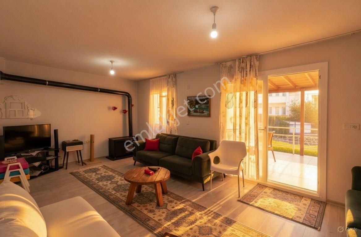 Denize 600 Metre , Geniş Bahçeli , Tam Müstakil Dubleks Villa - Görsel 5