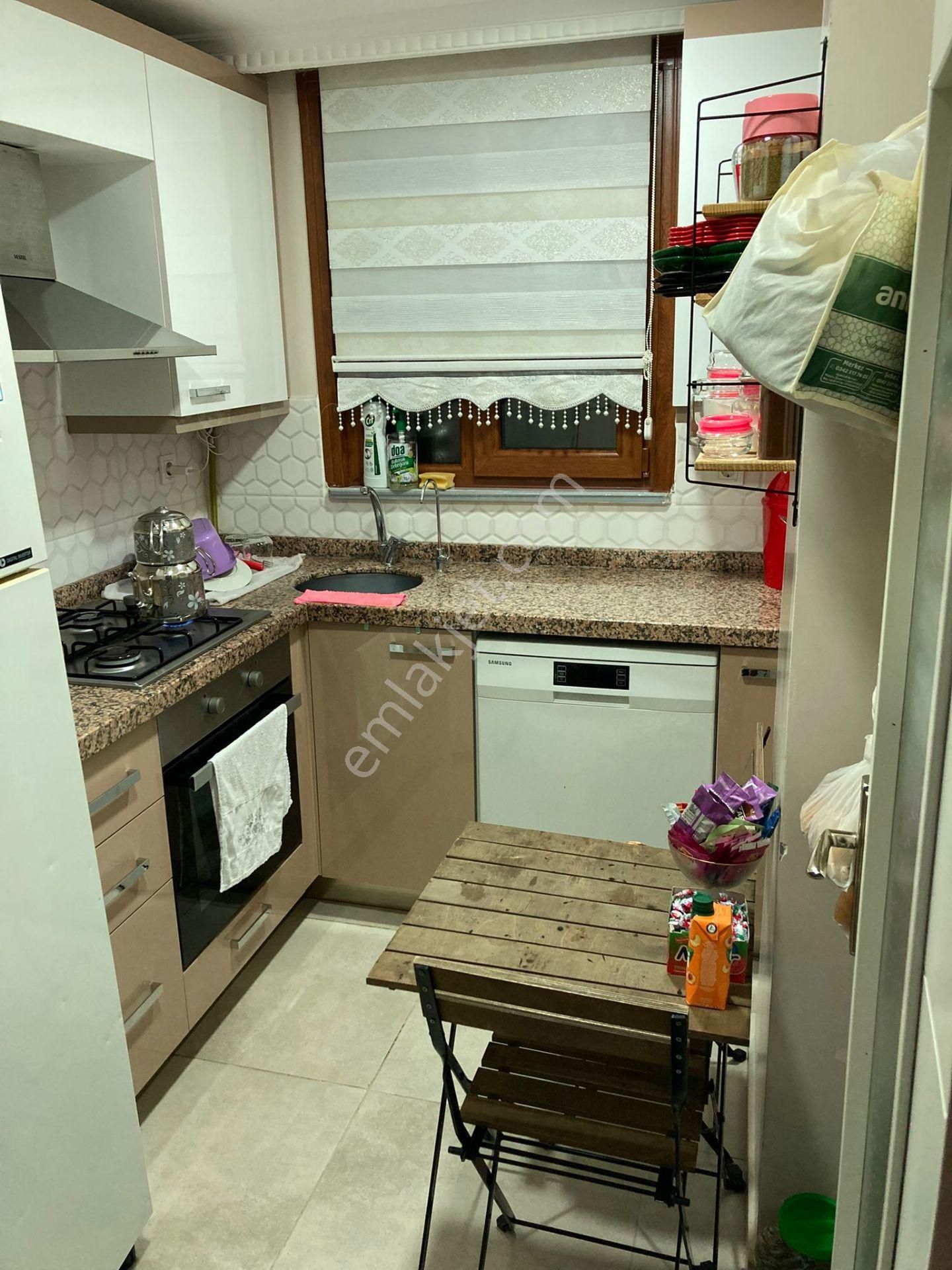 Avrupa Emlak Tan Esenler Fevzi Çakmak Mah 85 M² 2+1 Yüksek Giriş,5 Yıllık,iskanlı,arkadan Balkonlu - Görsel 3