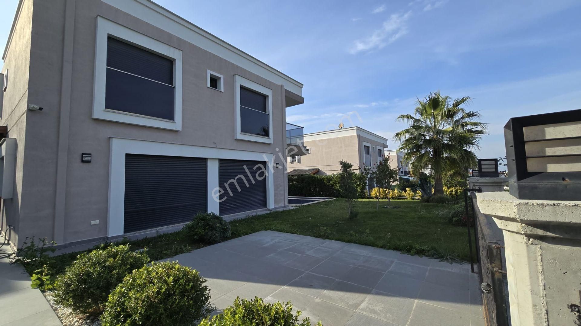 Merkeze Yürüme Mesafesinde | 450 M² Bahçeli | Özel Havuzlu Tam Müstakil Sıfır Villa - Görsel 32