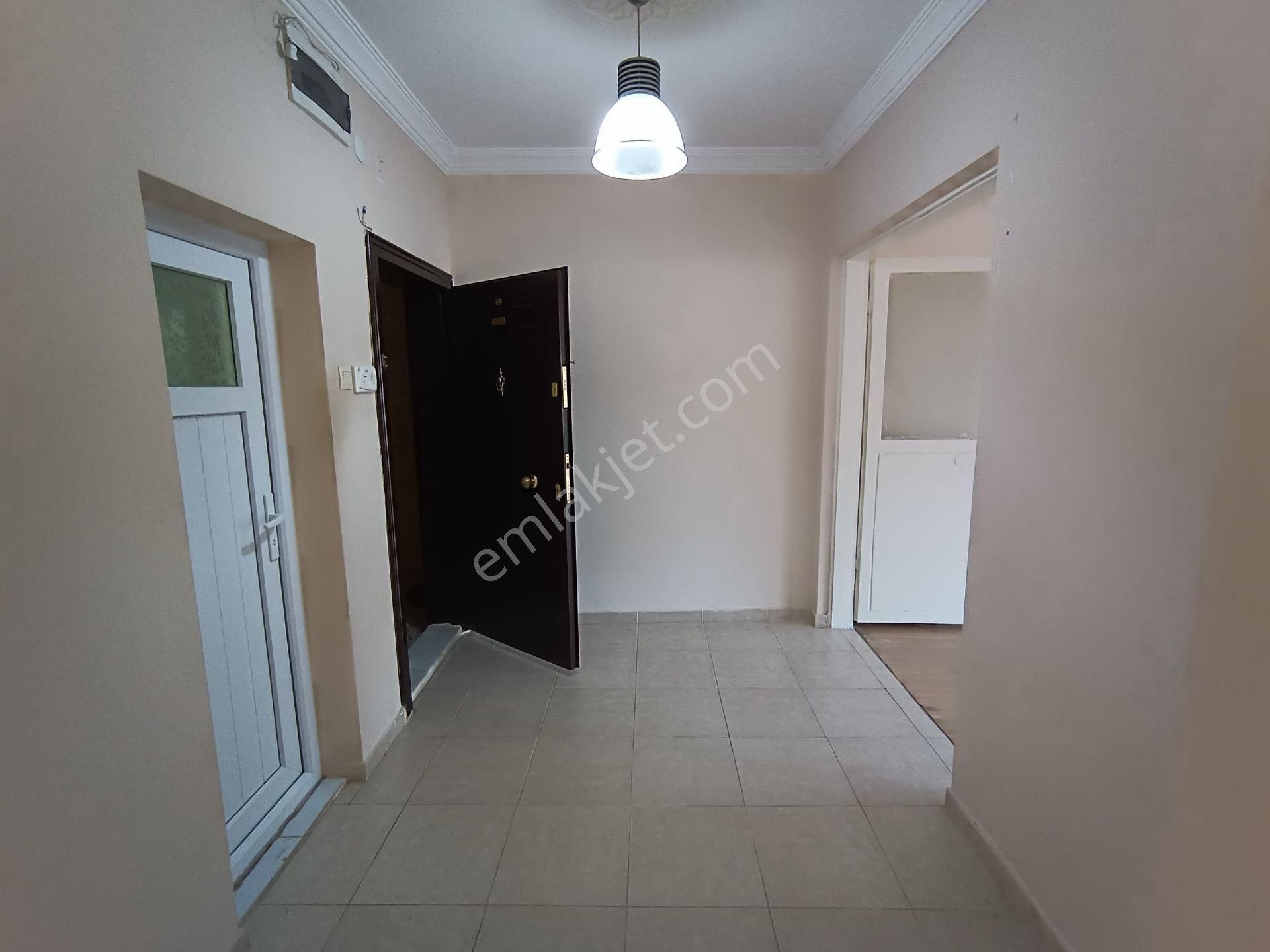 Ergünden Pirireiste Kiralık Güney Cephe 3+1 Daire - Görsel 16