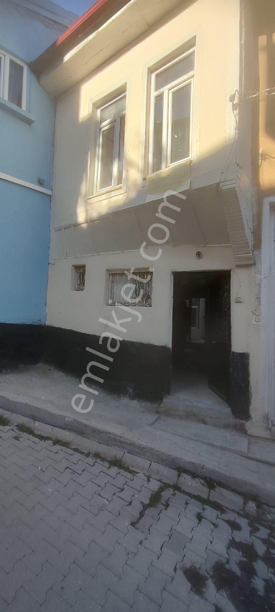 Afyon Tezcan Emlaktan Fakıpaşa Mah 4+1 Satılık Daire