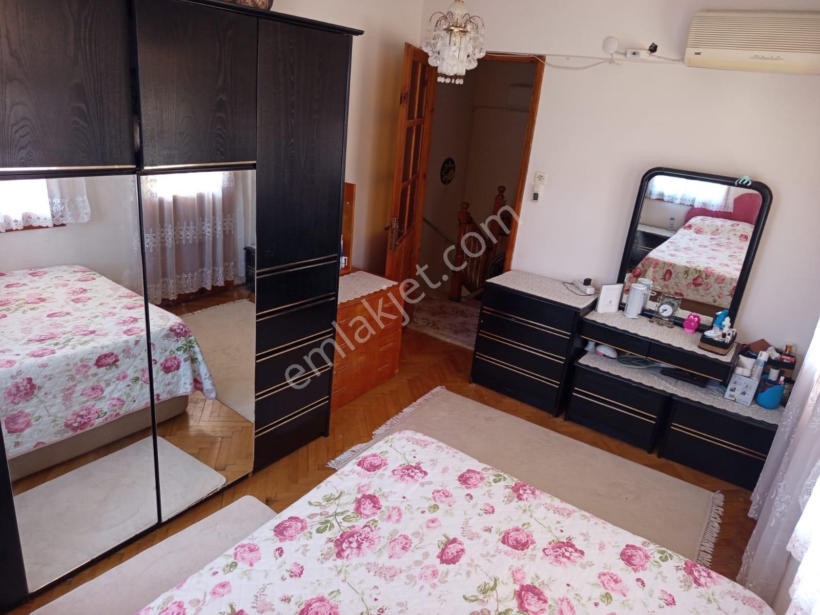 Doğanbey De Denize Sıfır Siteiçersinde Yüzme Havuzu Satılık 3+1 Villa - Görsel 30