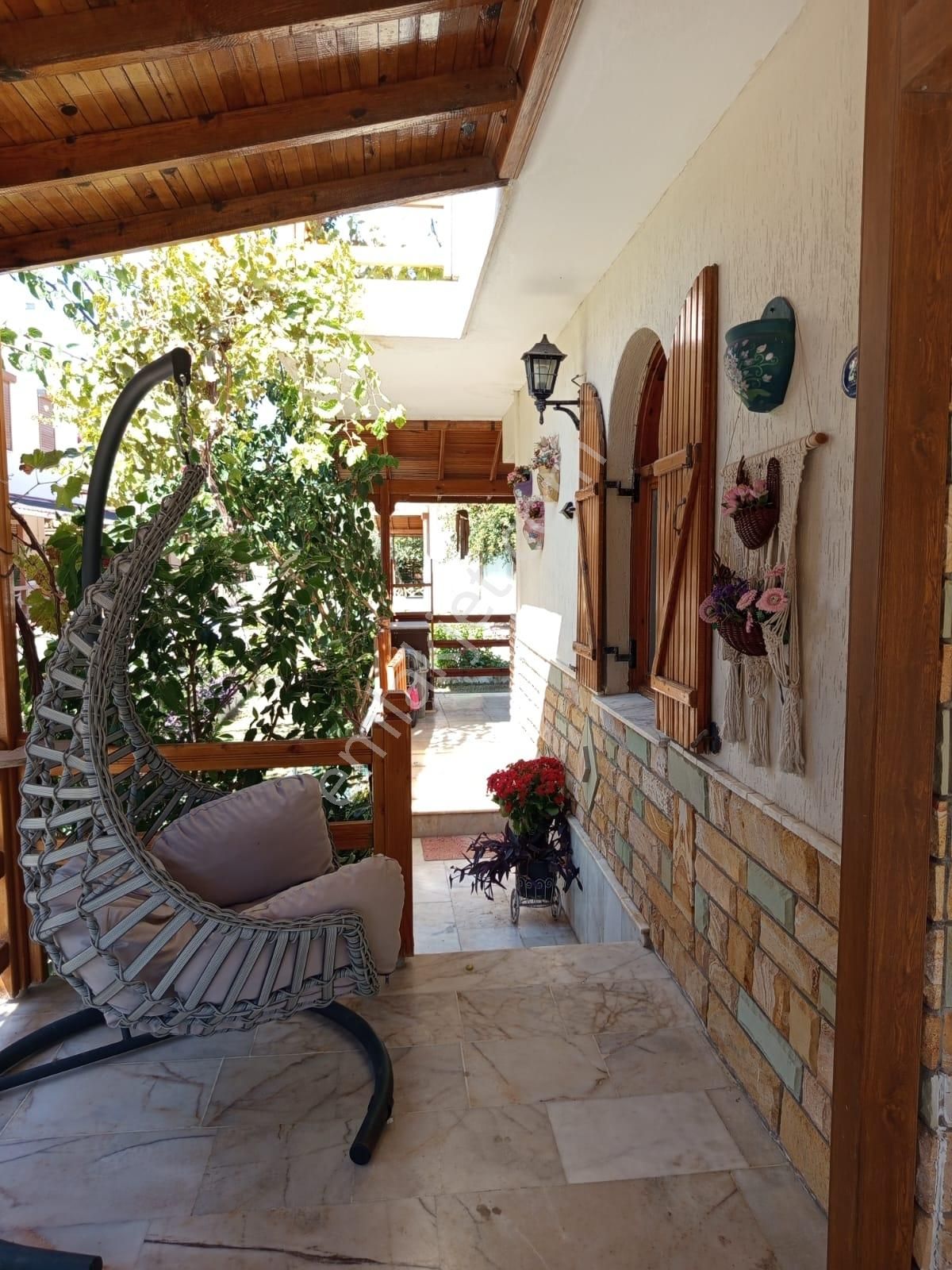 Doğanbey De Denize Sıfır Siteiçersinde Yüzme Havuzu Satılık 3+1 Villa - Görsel 12