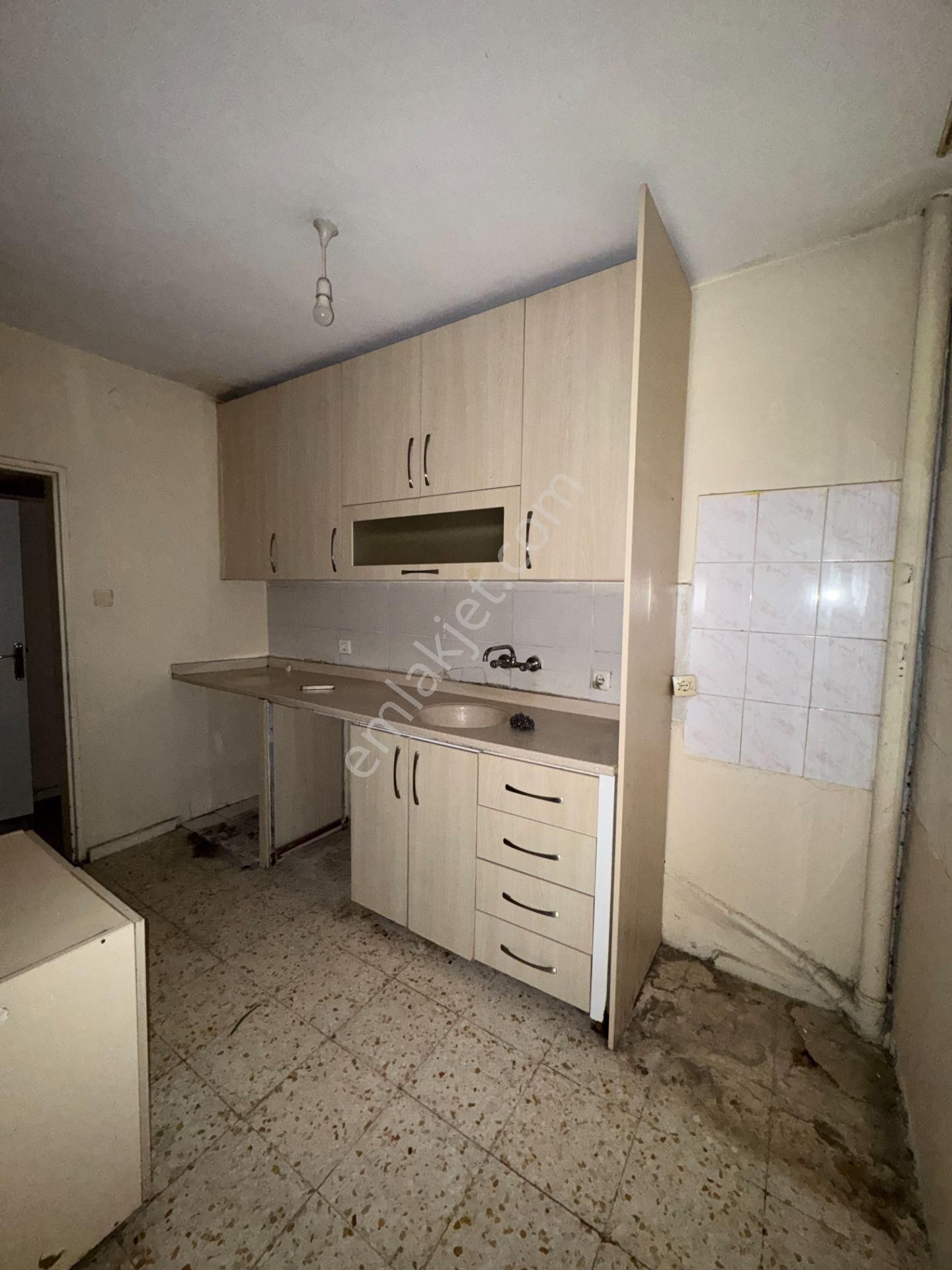 Yüreğir Başkent Hastanesi Civarı Kiralık 2+1 Daire - Görsel 2