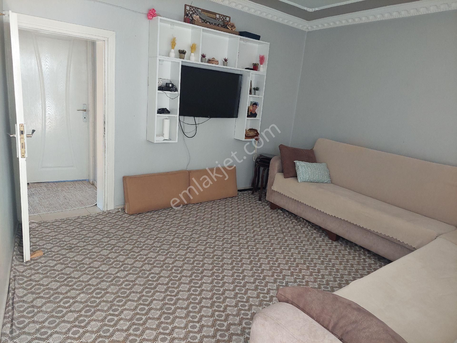 Acil Satılık 2 Katlı Müstakil Bahçeli Ev - Görsel 13