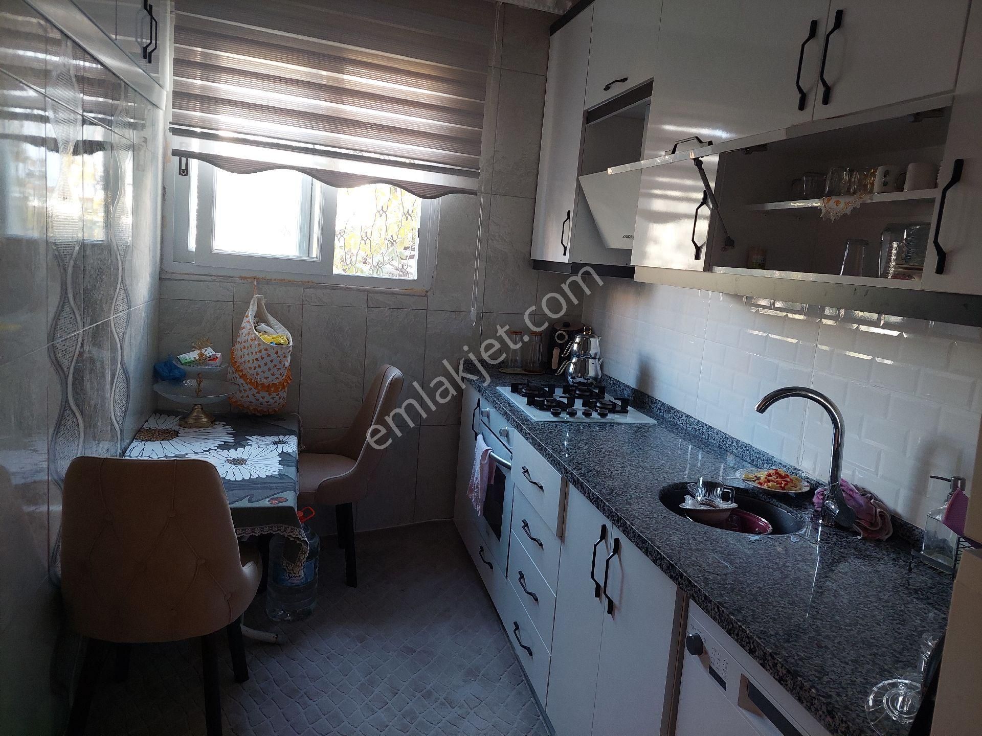 Acil Satılık 2 Katlı Müstakil Bahçeli Ev - Görsel 29