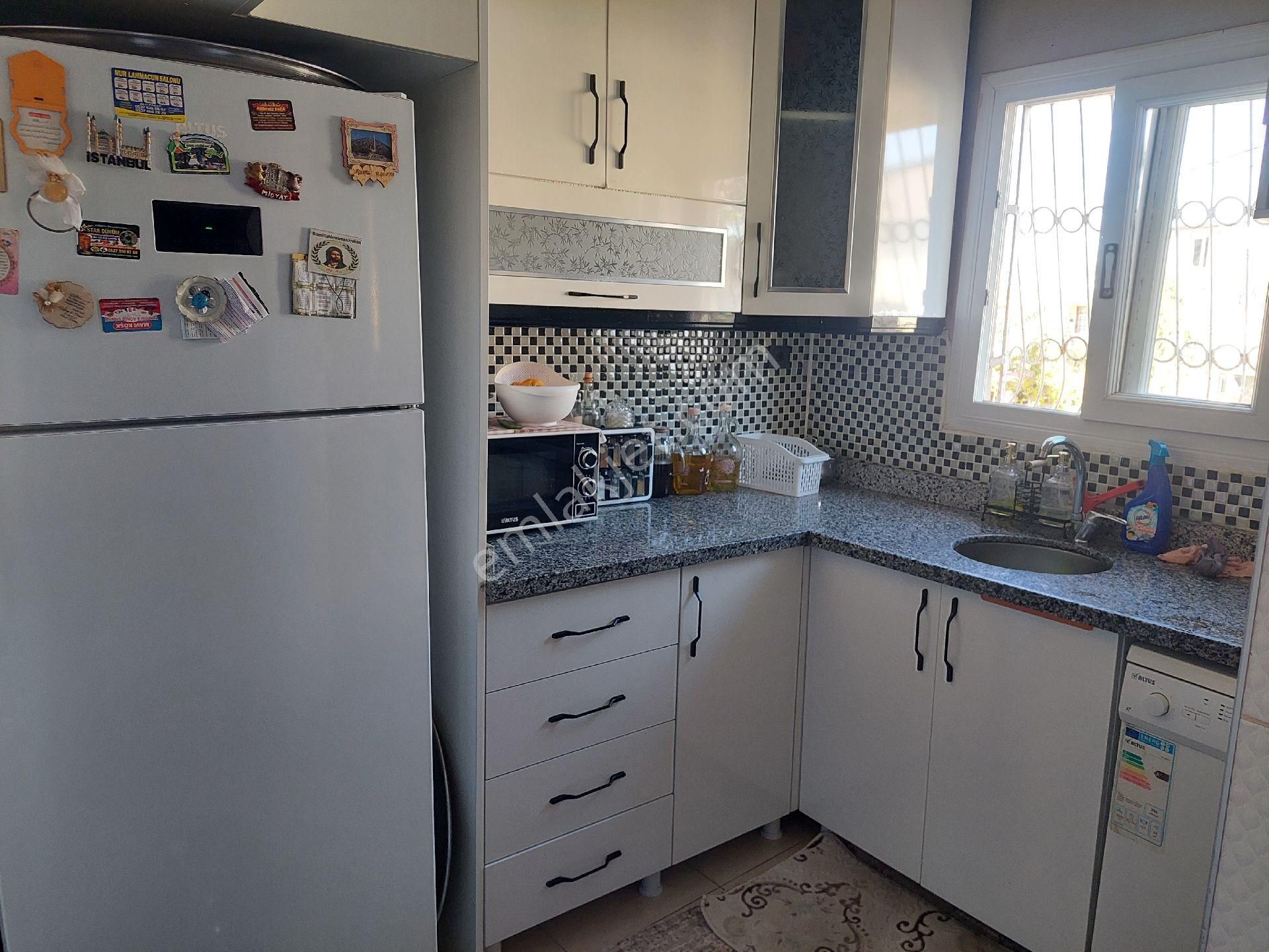 Acil Satılık 2 Katlı Müstakil Bahçeli Ev - Görsel 15