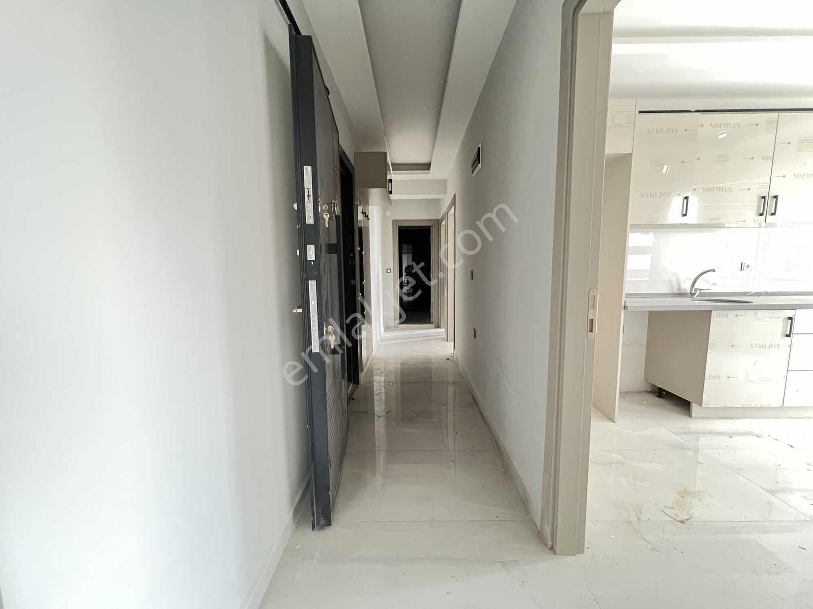 Yamaner'den Yolçatı'da Ayrı Mutfaklı Çift Cephe 2+1 Daire - Görsel 12