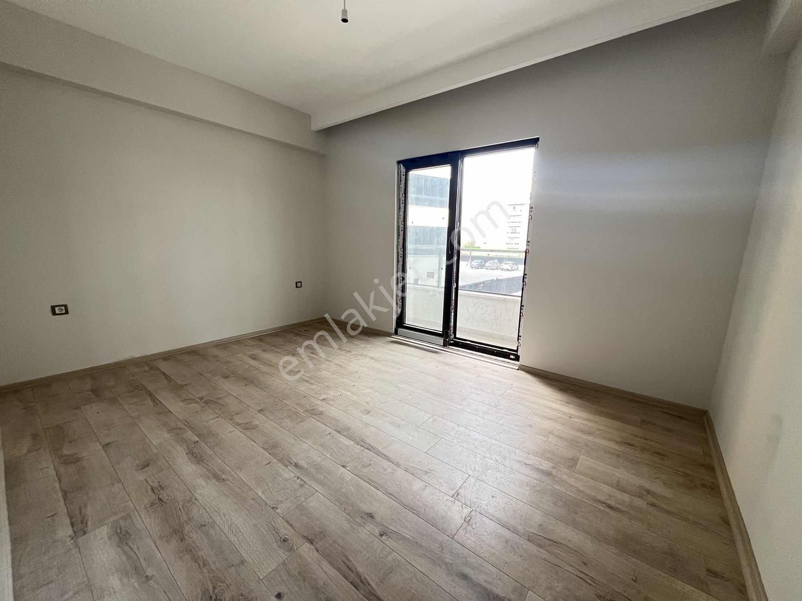 Yamaner'den Yolçatı'da Ayrı Mutfaklı Çift Cephe 2+1 Daire - Görsel 14