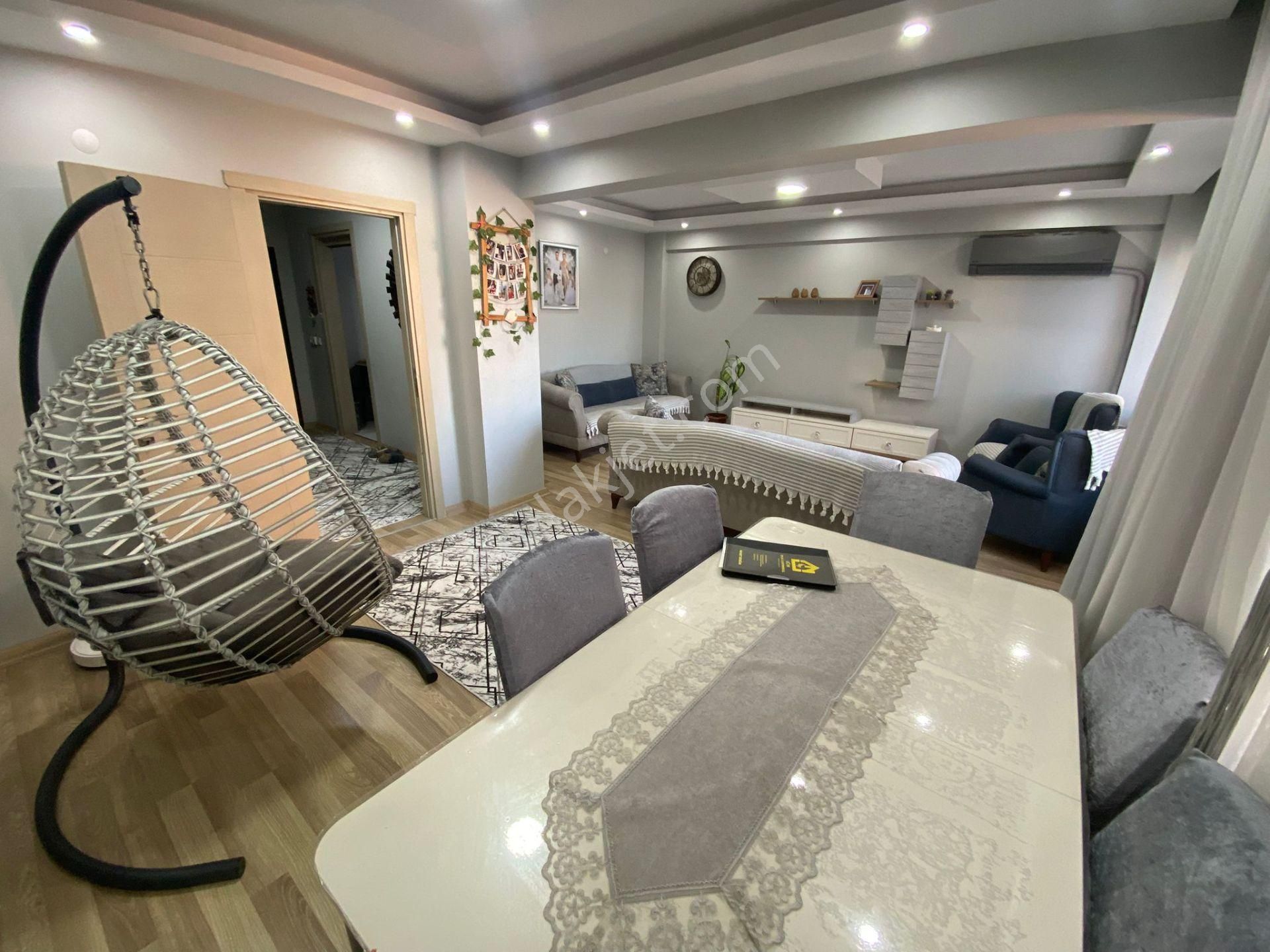 Acill Konak Yenidoğan Mah.de Kemer İzban Yanı 2+1 100m2 Arakat Full Tadilatlı Satılık Daire