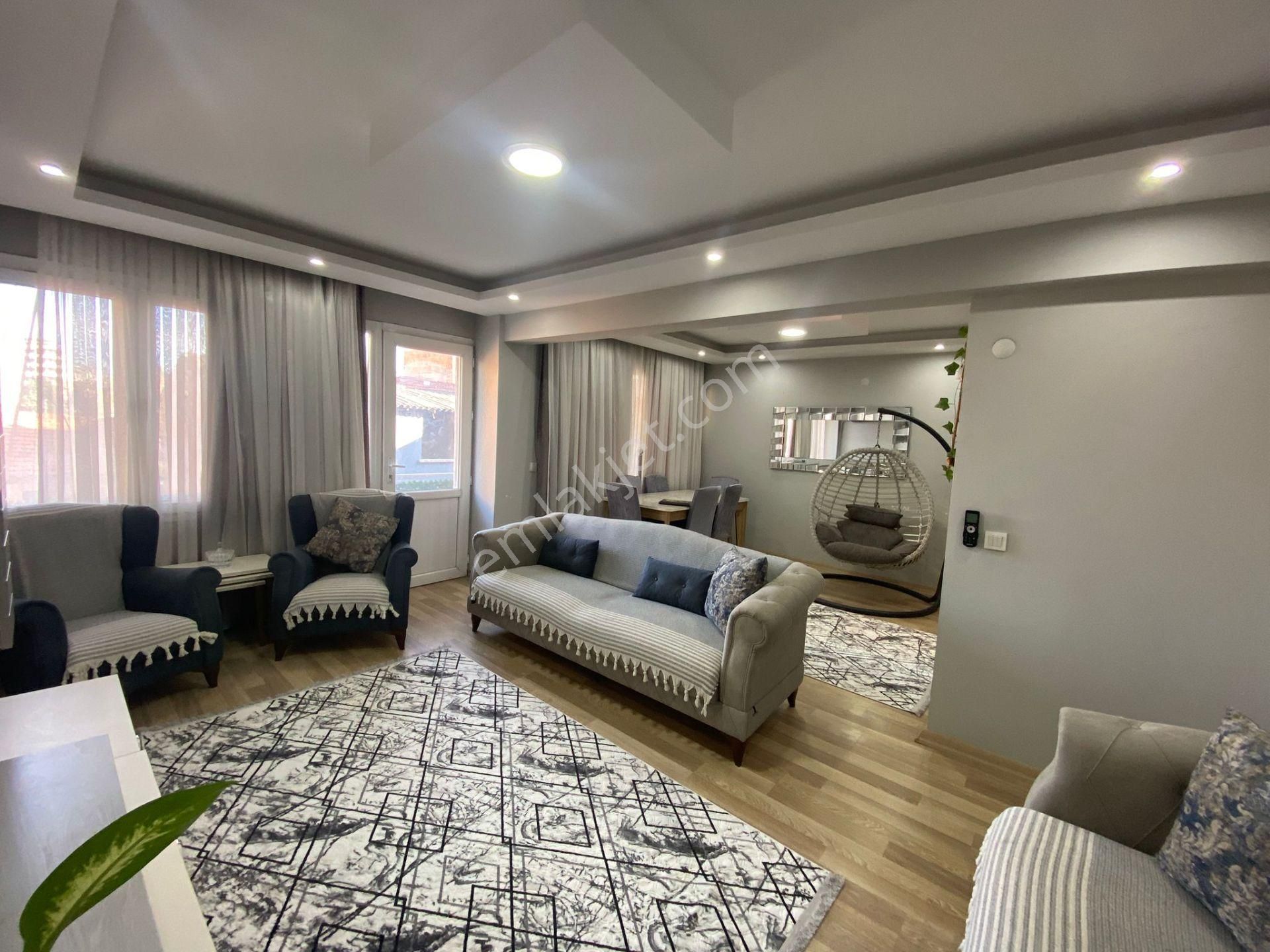 Acill Konak Yenidoğan Mah.de Kemer İzban Yanı 2+1 100m2 Arakat Full Tadilatlı Satılık Daire - Görsel 4