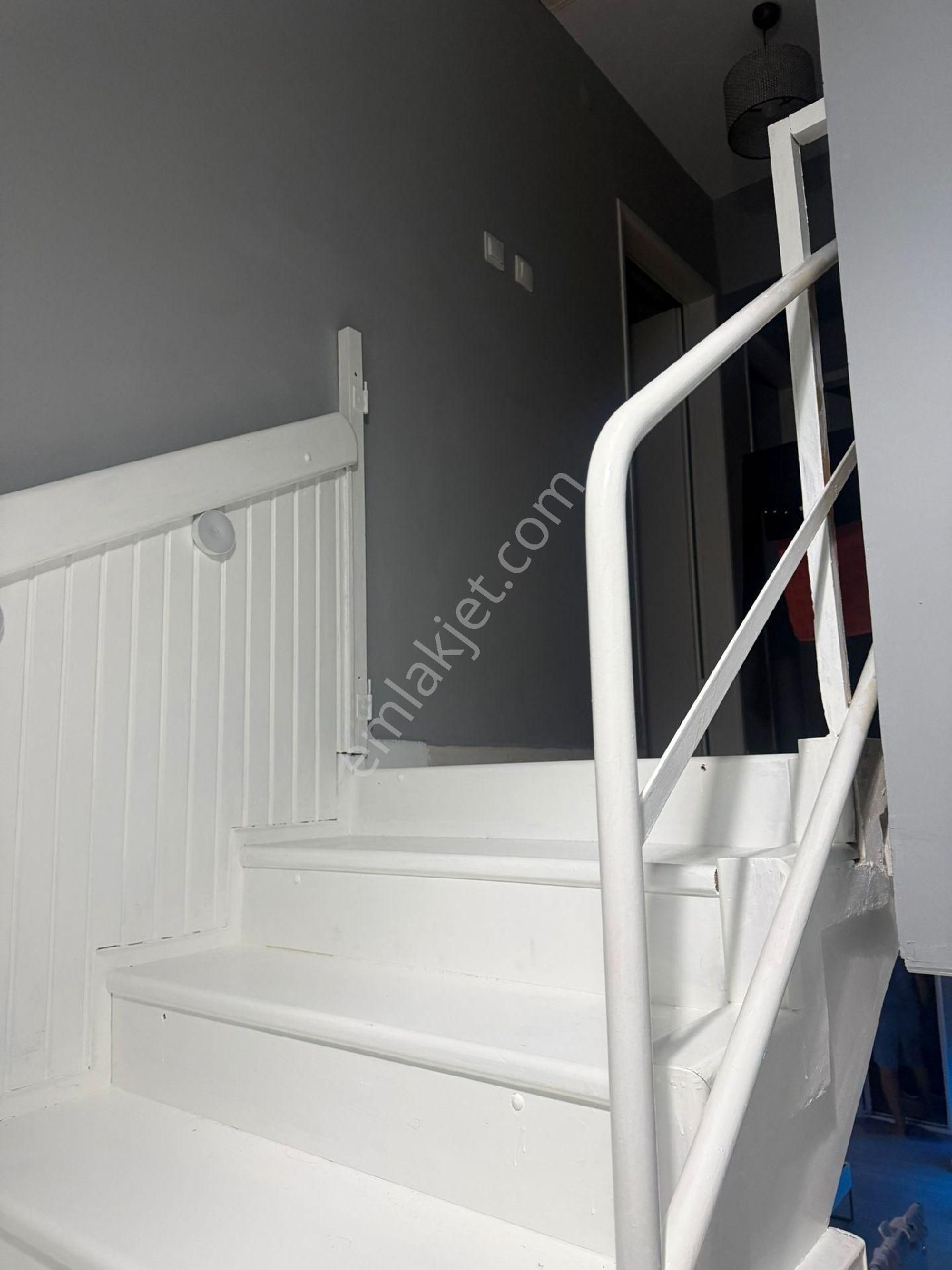 Denize Yakın 3+1 Doğal Gazlı Bakımlı Villa - Görsel 4