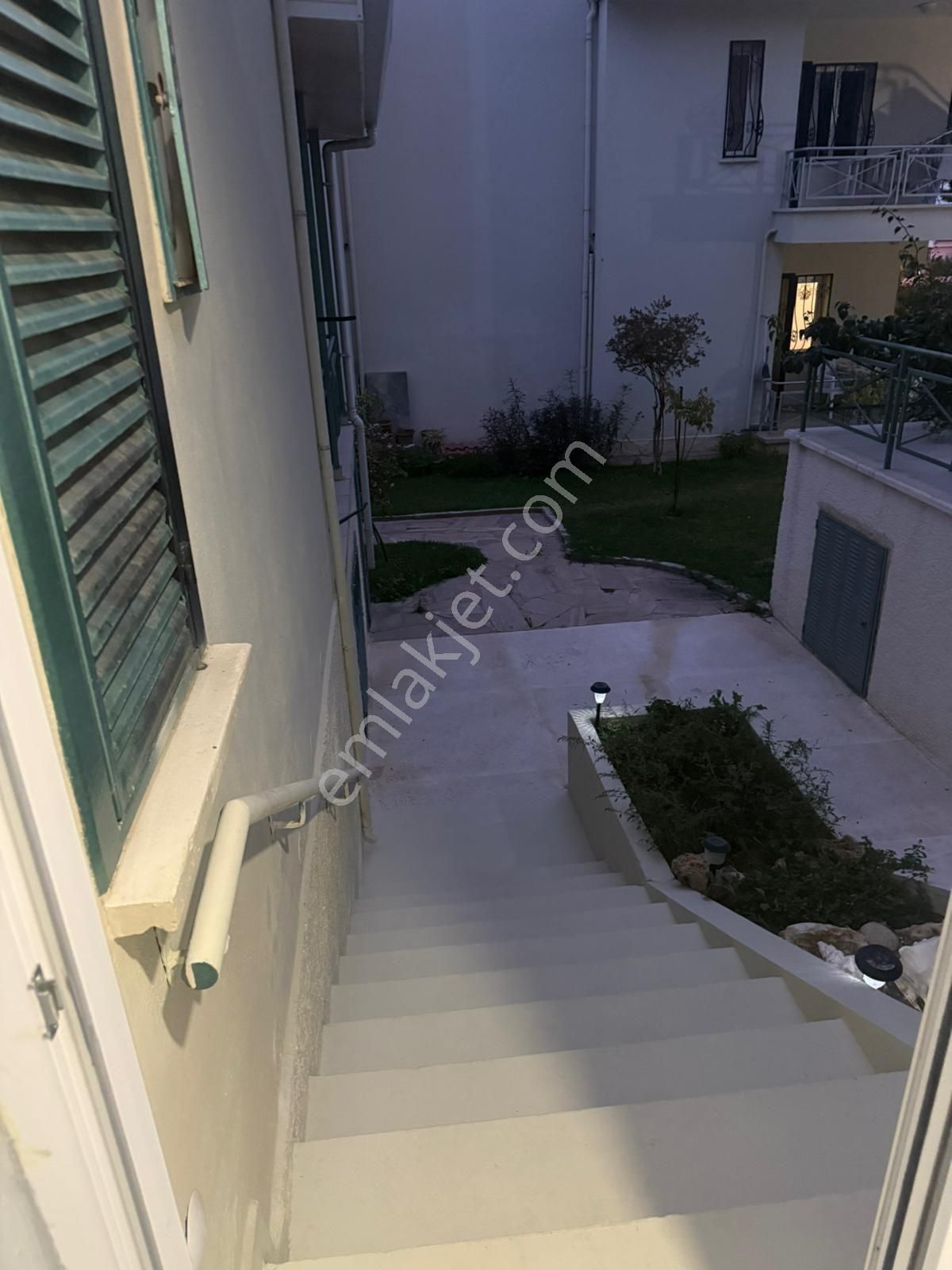 Denize Yakın 3+1 Doğal Gazlı Bakımlı Villa - Görsel 10