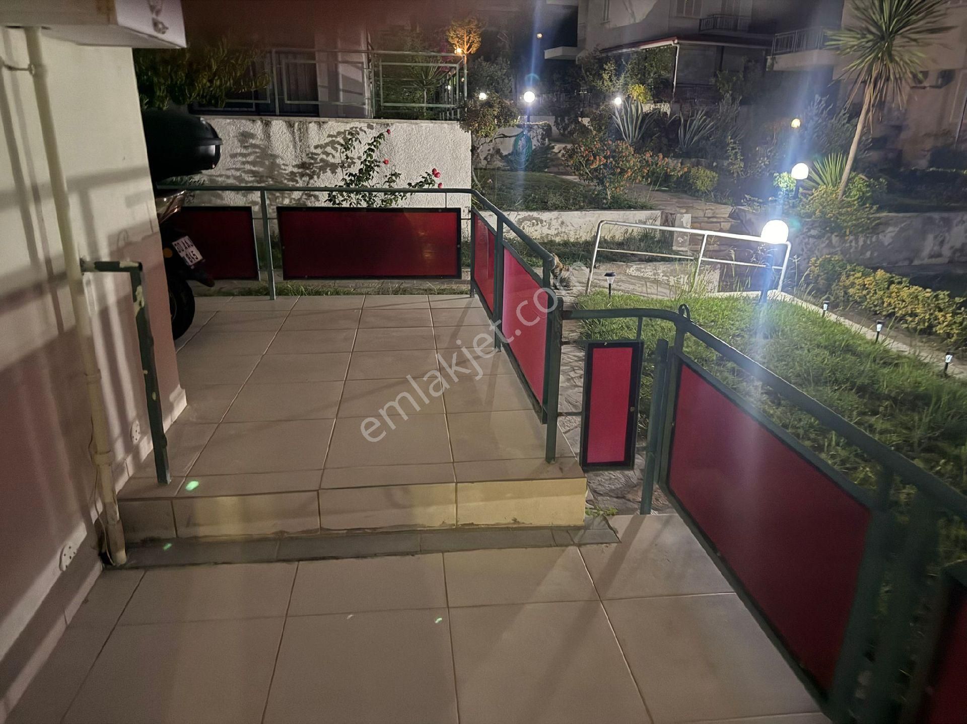 Denize Yakın 3+1 Doğal Gazlı Bakımlı Villa - Görsel 16