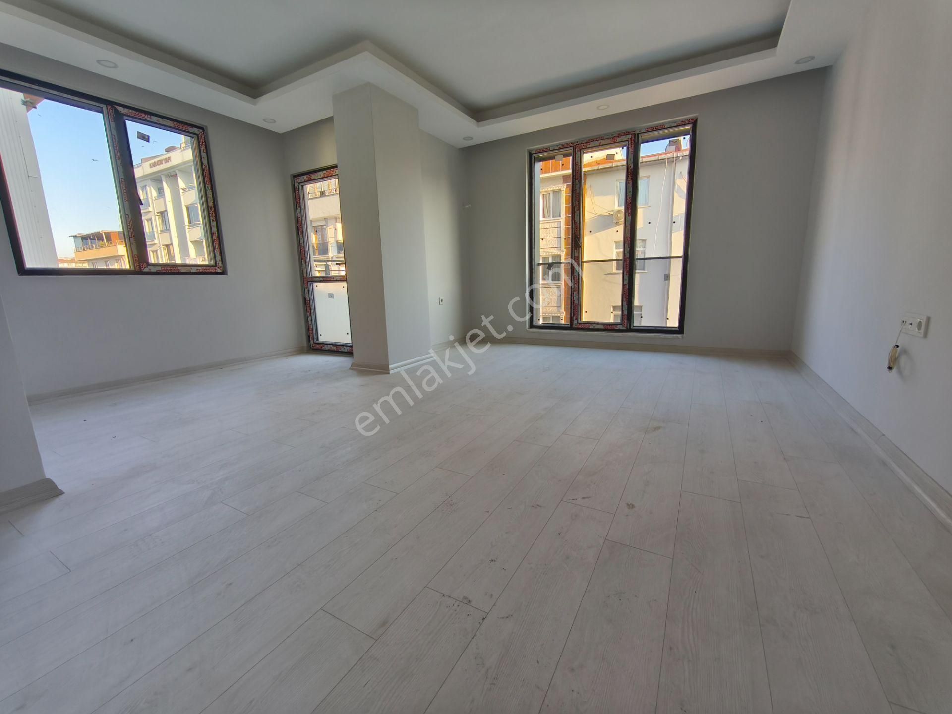 Sultanbeyli Adil Mah Cade Üstü Satılık 95 M.2+1 Lüks Daireler - Görsel 15