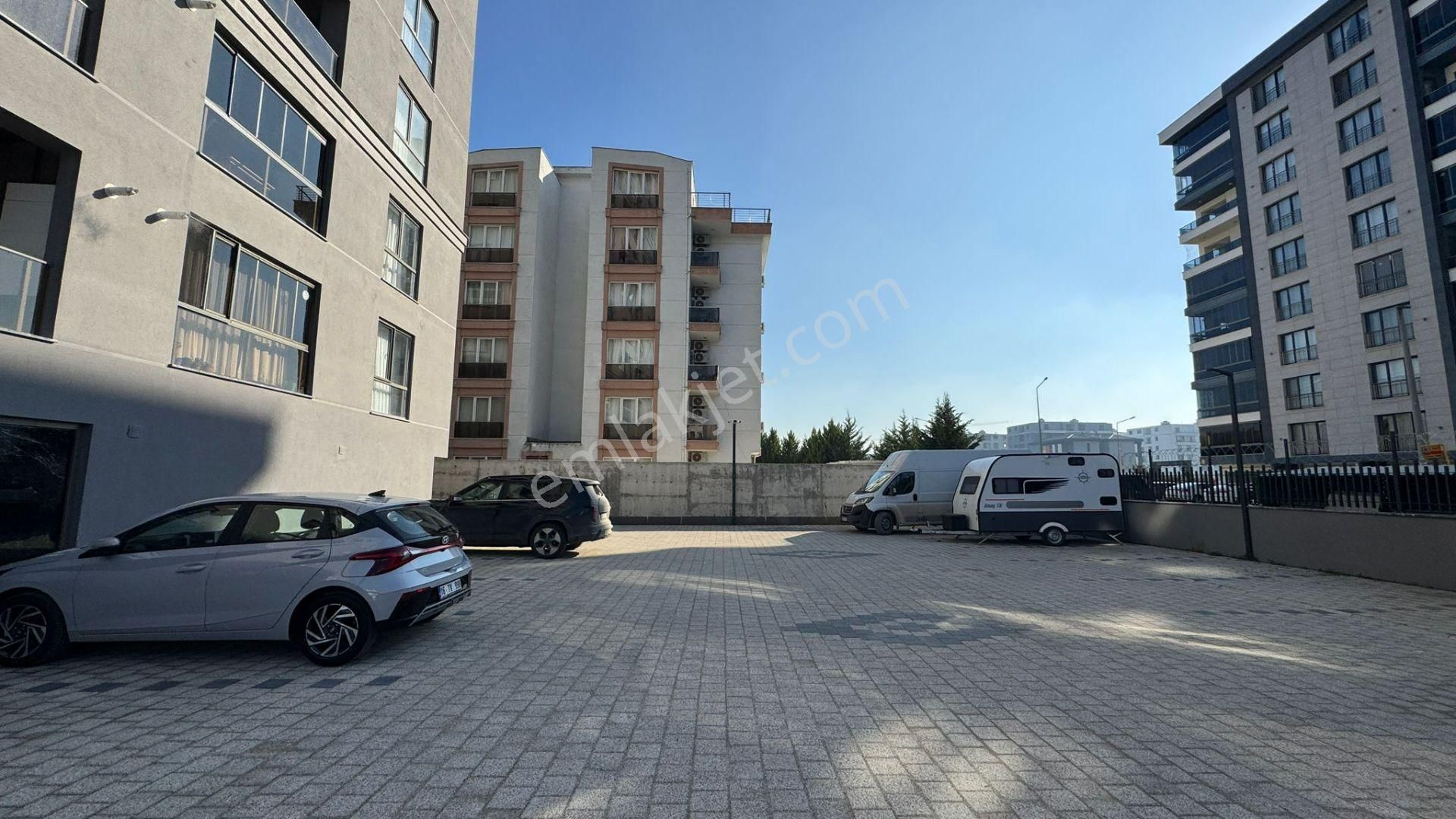 Skala Hasanağa Projesinde Full Eşyalı 2+1 Sosyal Donatılı Satılık - Görsel 26