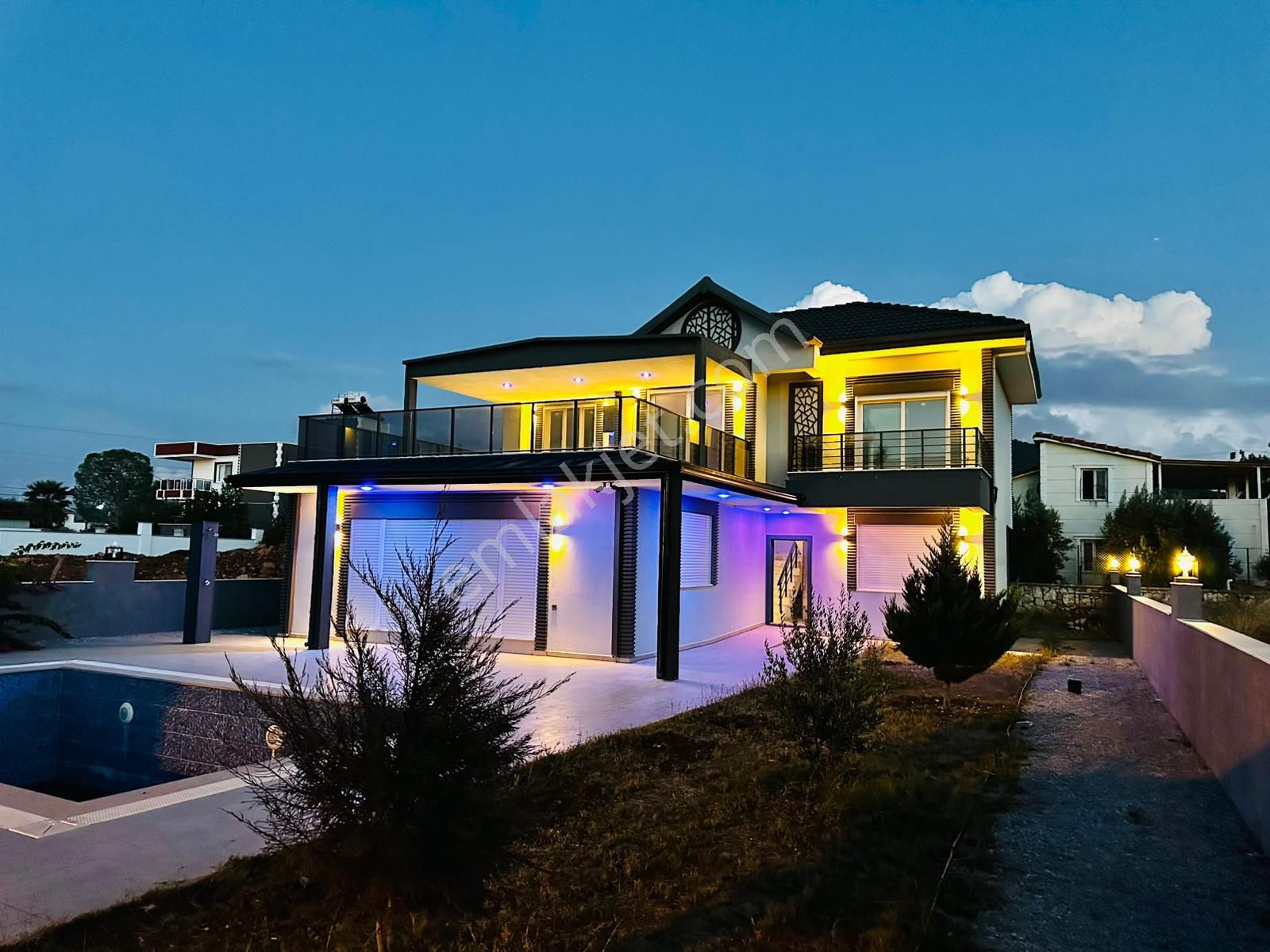 Didim Yeşiltepe’de Satılık Müstakil Havuzlu Lüks Villa - Görsel 5