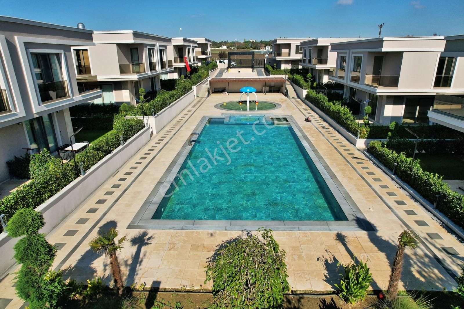 [kassel Yapı] Kapalı Otoparklı - Yetişkin & Çocuk Havuzlu Villa - Görsel 18